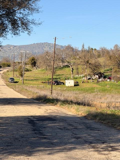 38266 Willowood Ln, Yokuts Valley, CA 93675