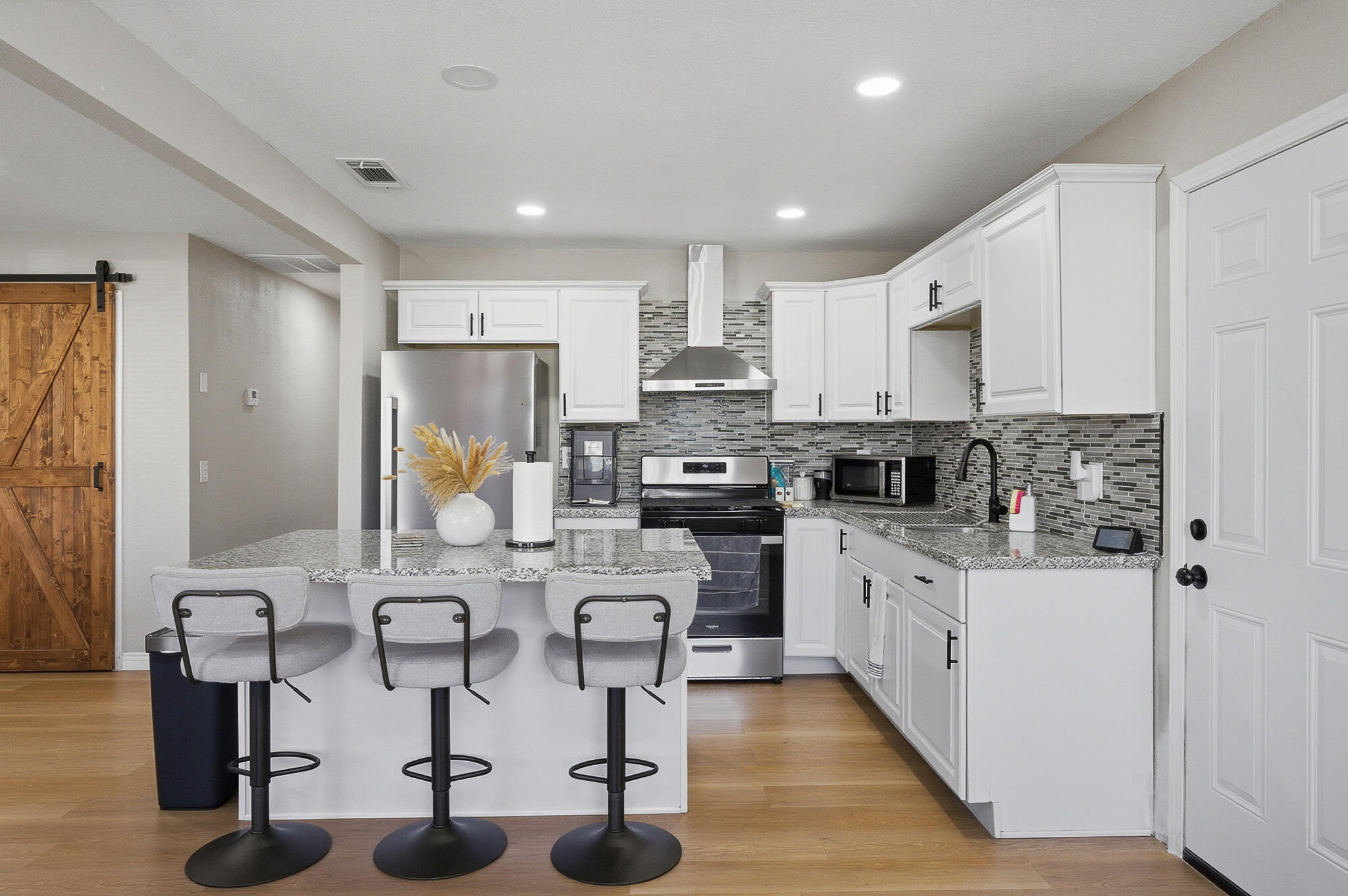 1021 Stanley Ave, Corcoran, CA 93212