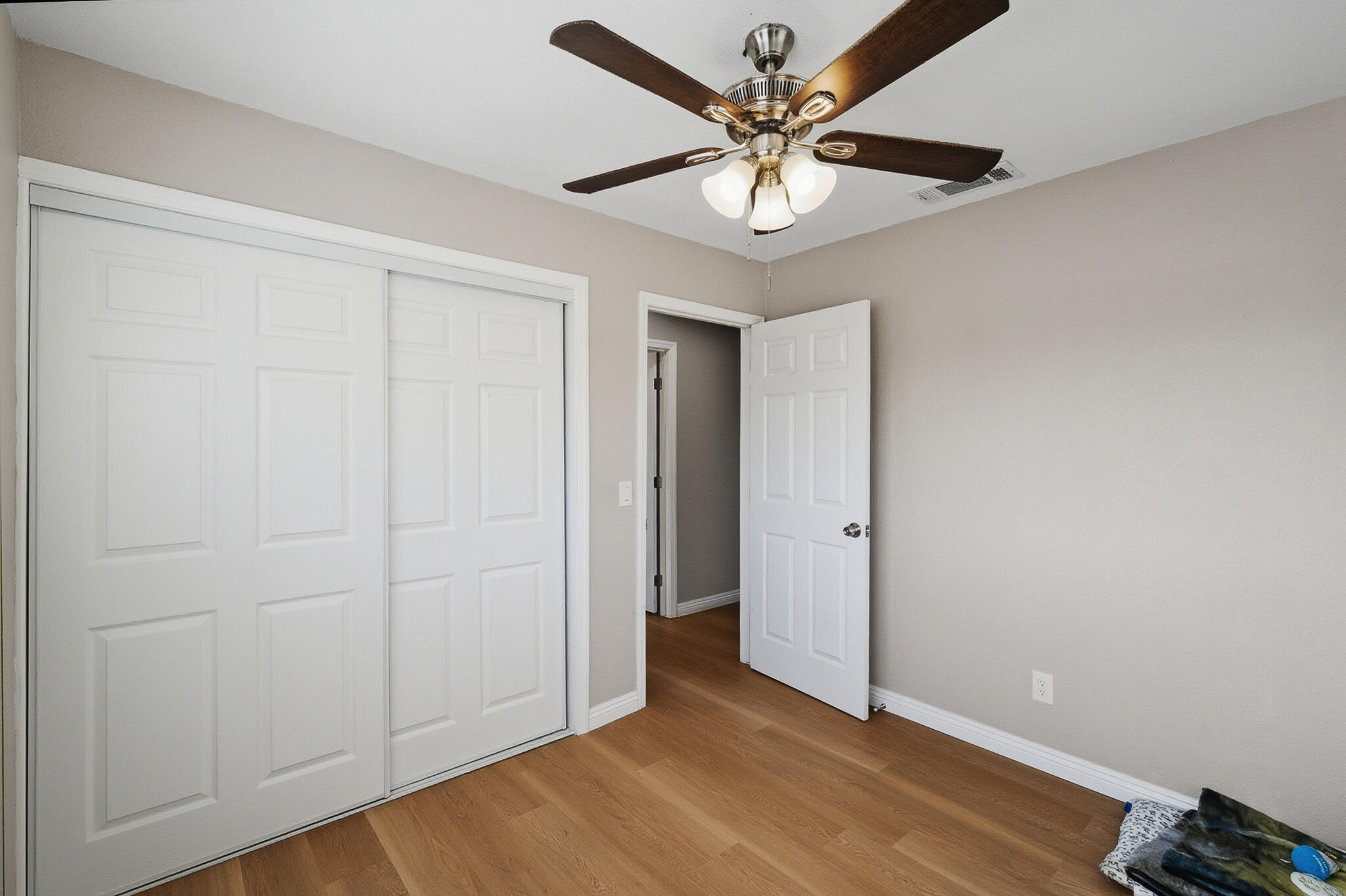 1021 Stanley Ave, Corcoran, CA 93212