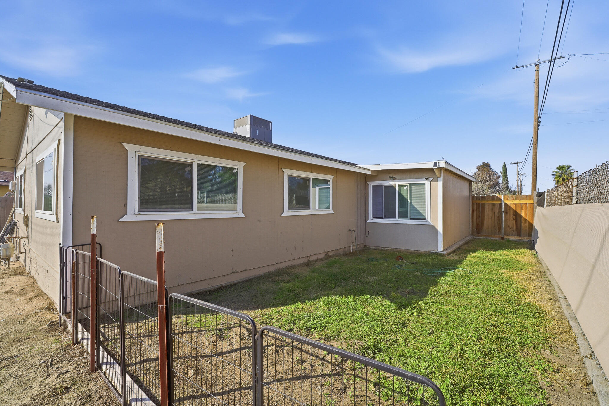 1021 Stanley Ave, Corcoran, CA 93212
