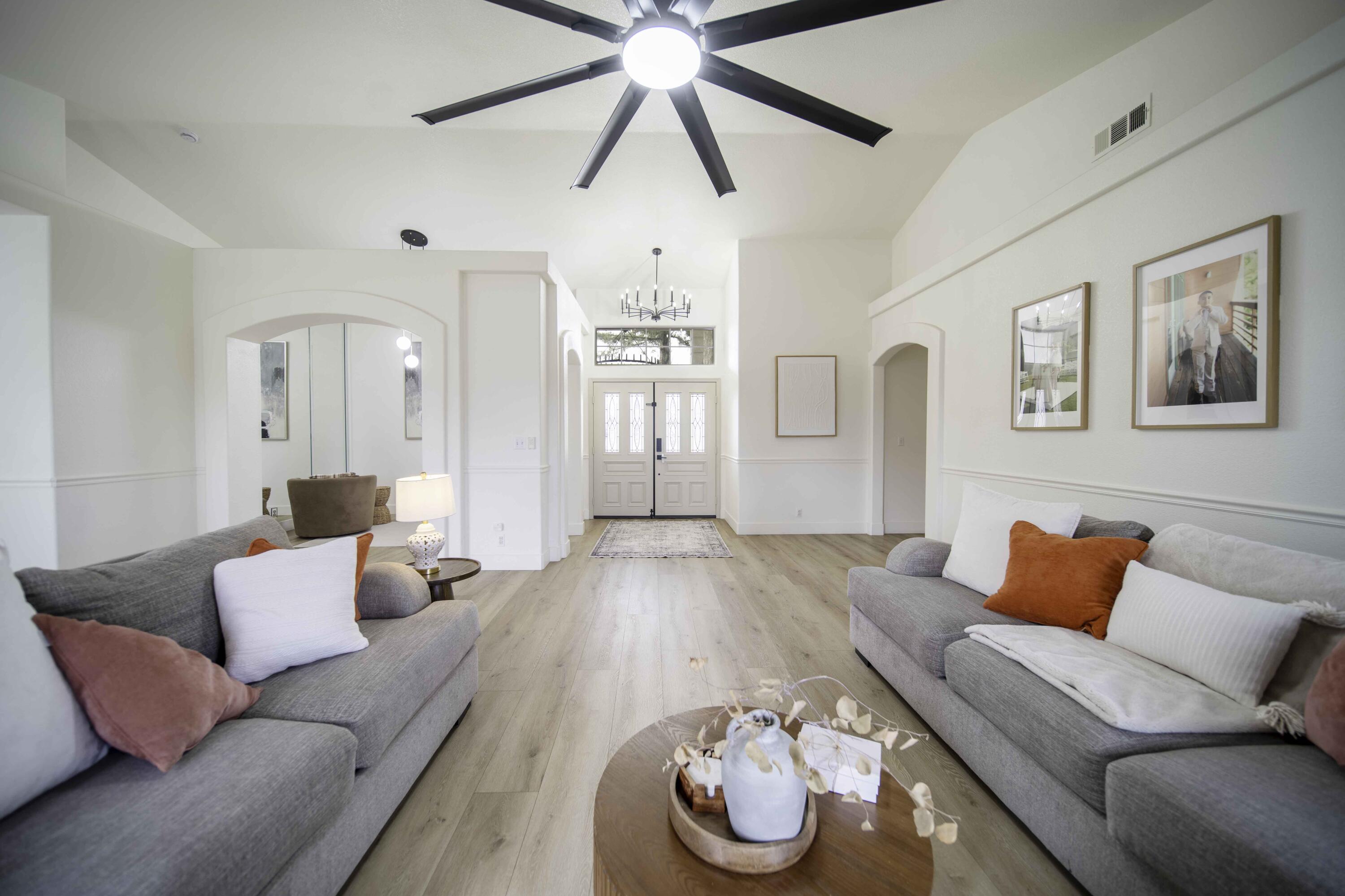 2330 S Stover St, Visalia, CA 93292