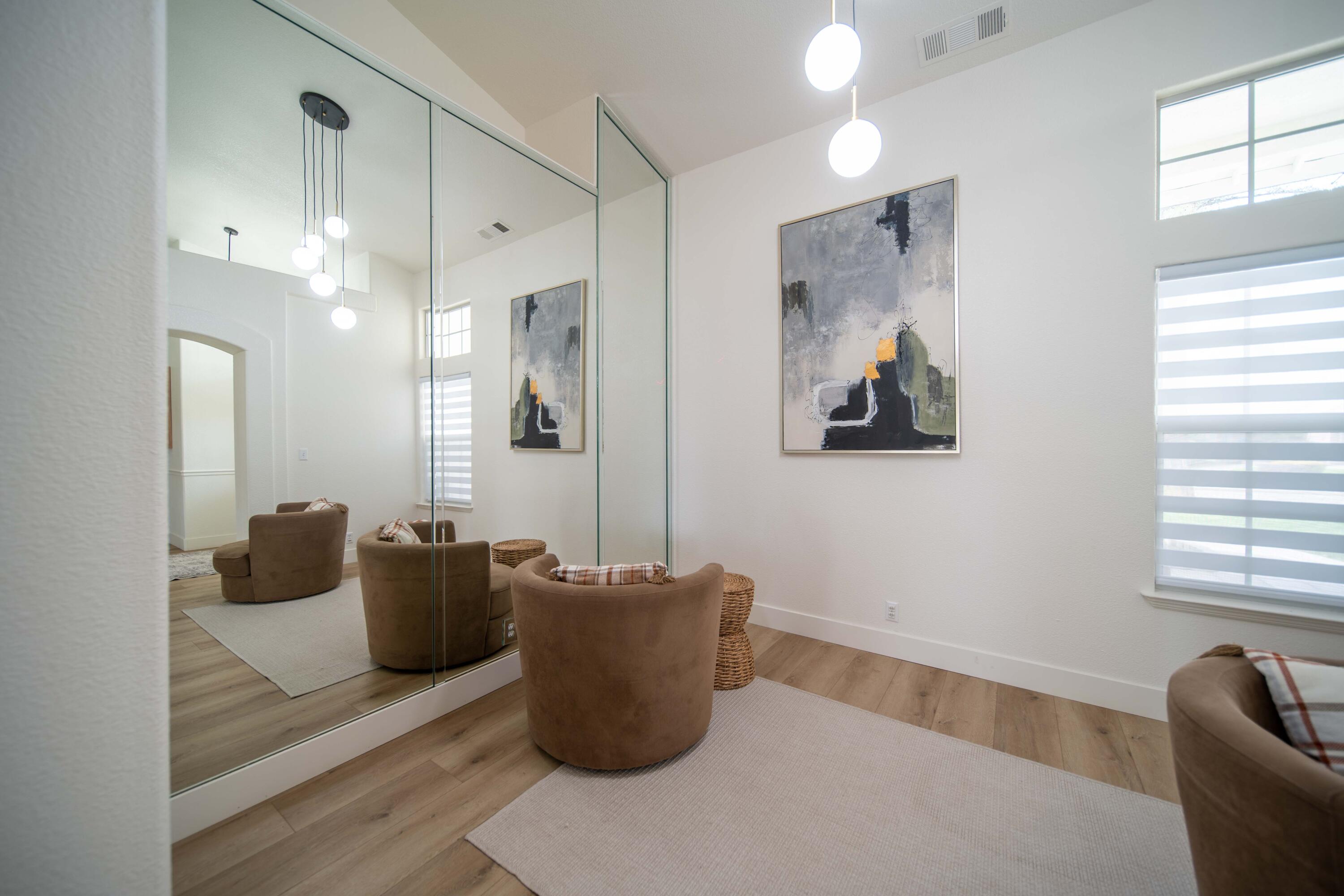 2330 S Stover St, Visalia, CA 93292