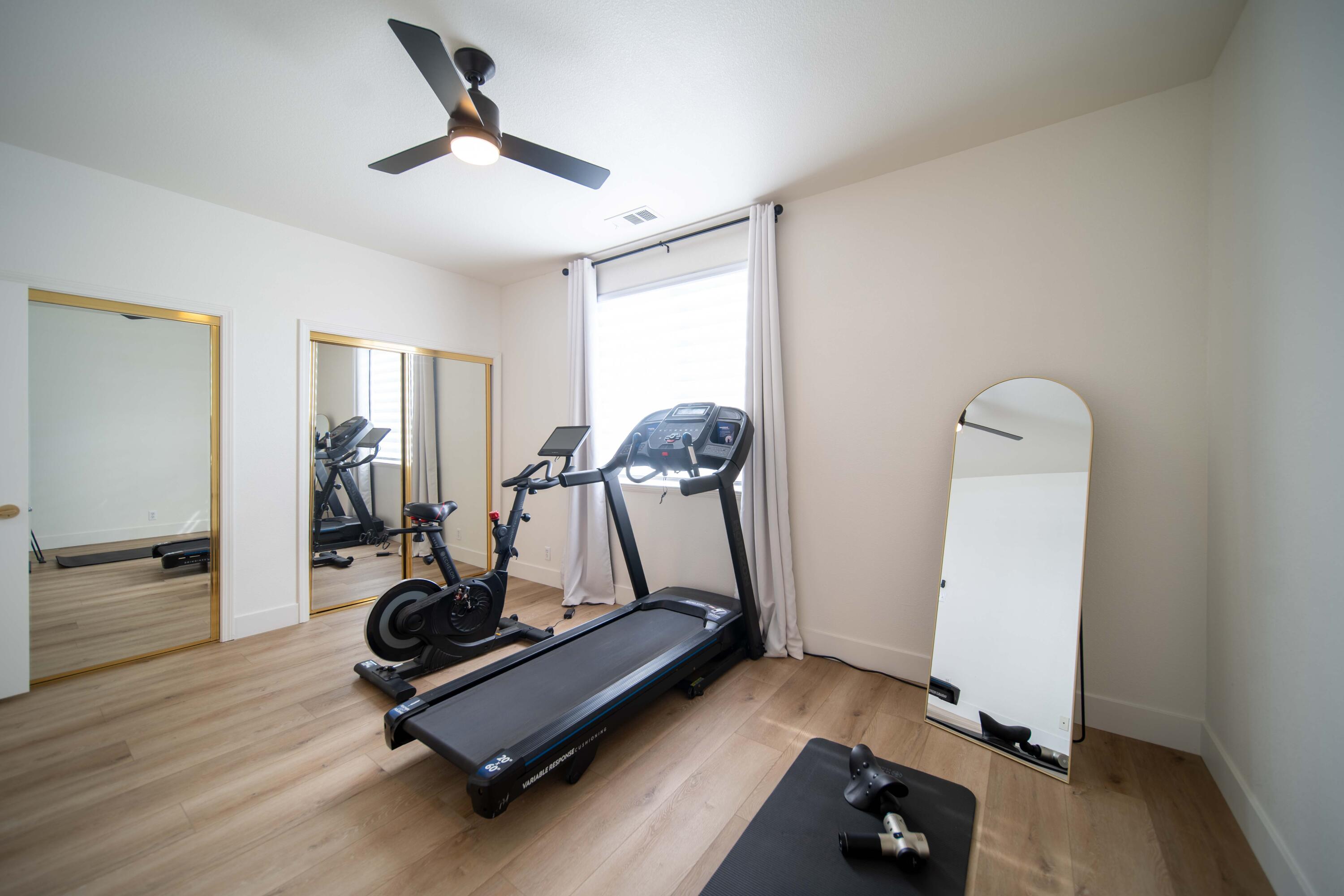 2330 S Stover St, Visalia, CA 93292