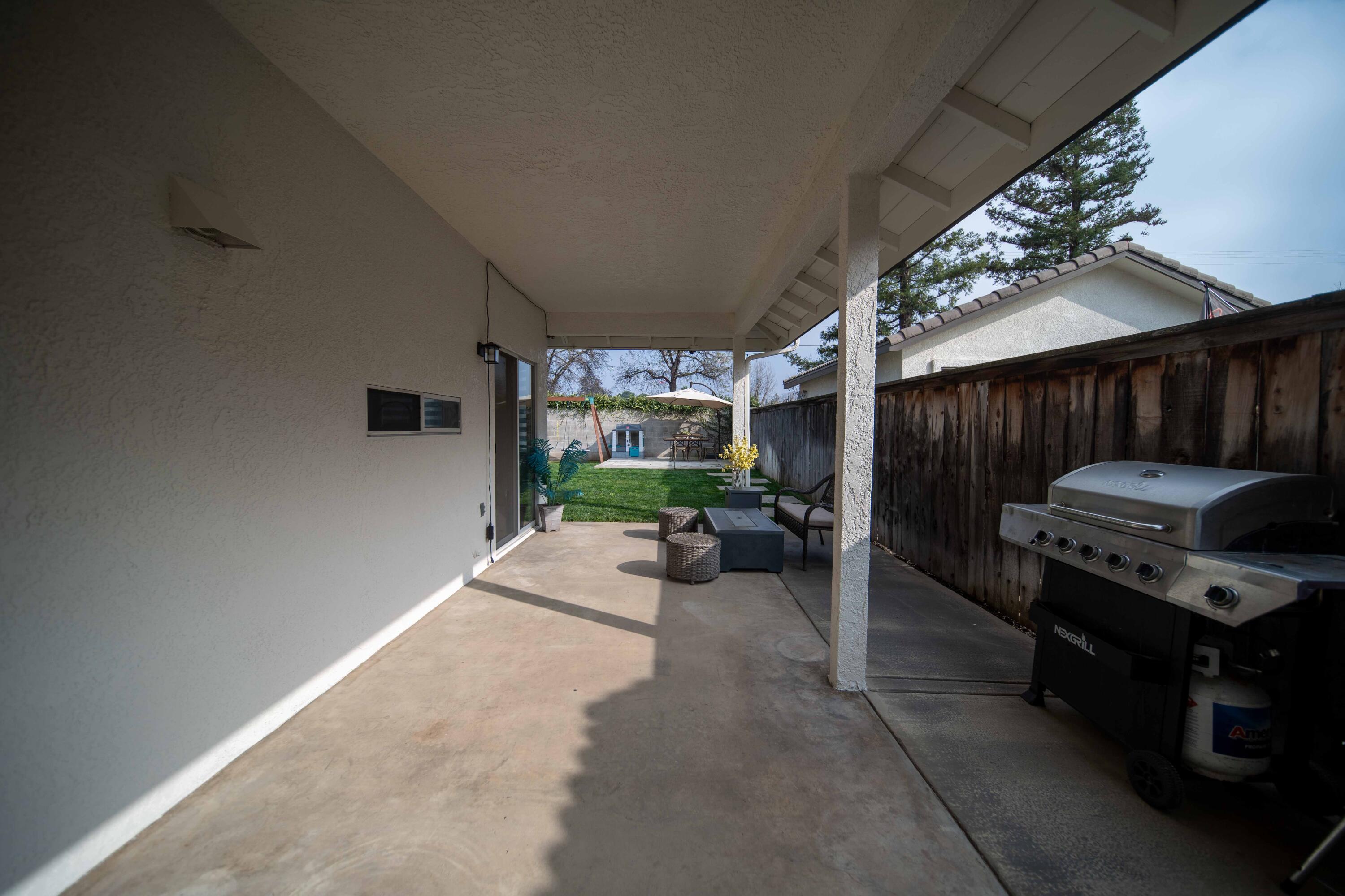 2330 S Stover St, Visalia, CA 93292