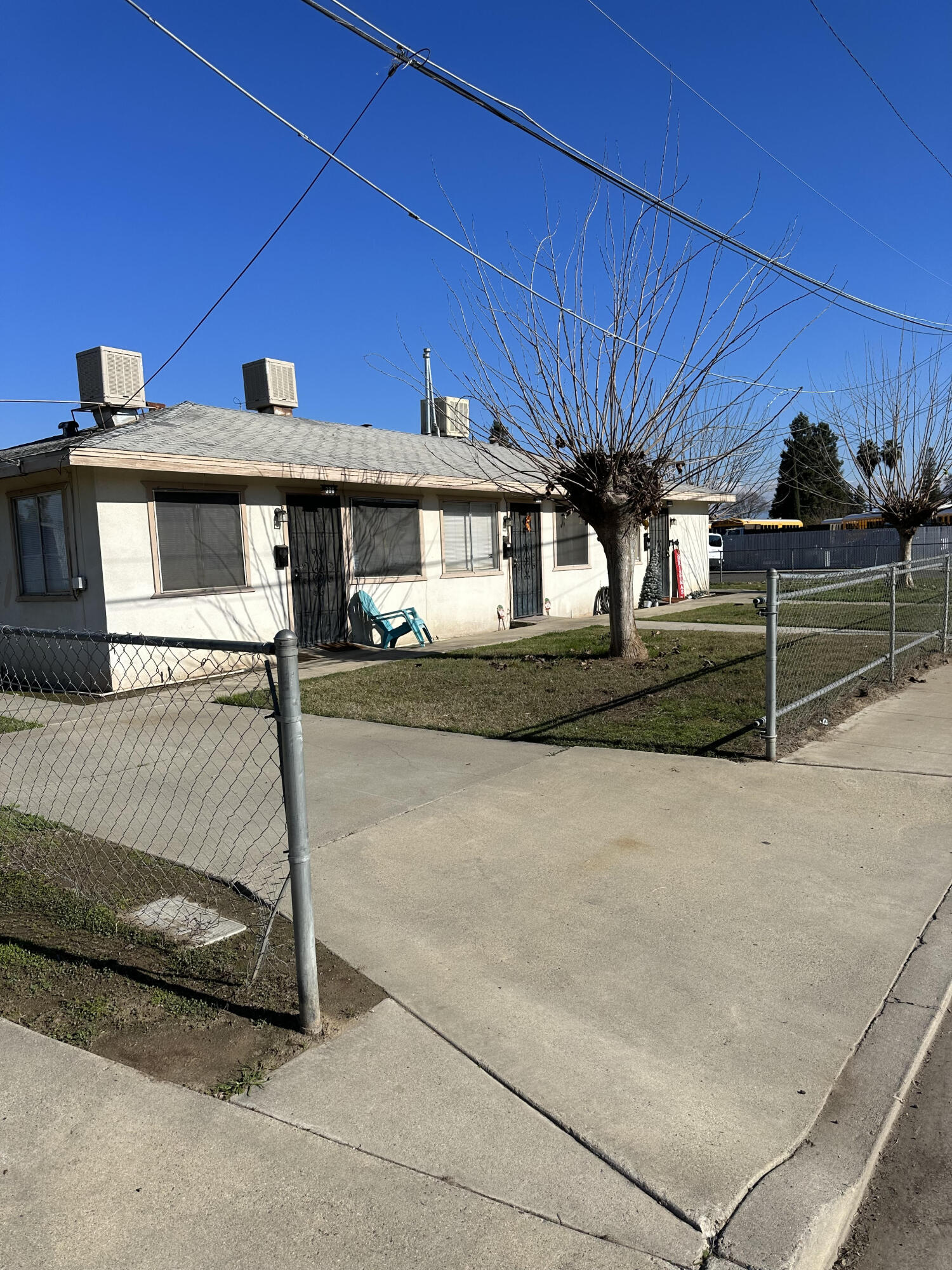 374 E Costner St #1-5, Farmersville, CA 93223