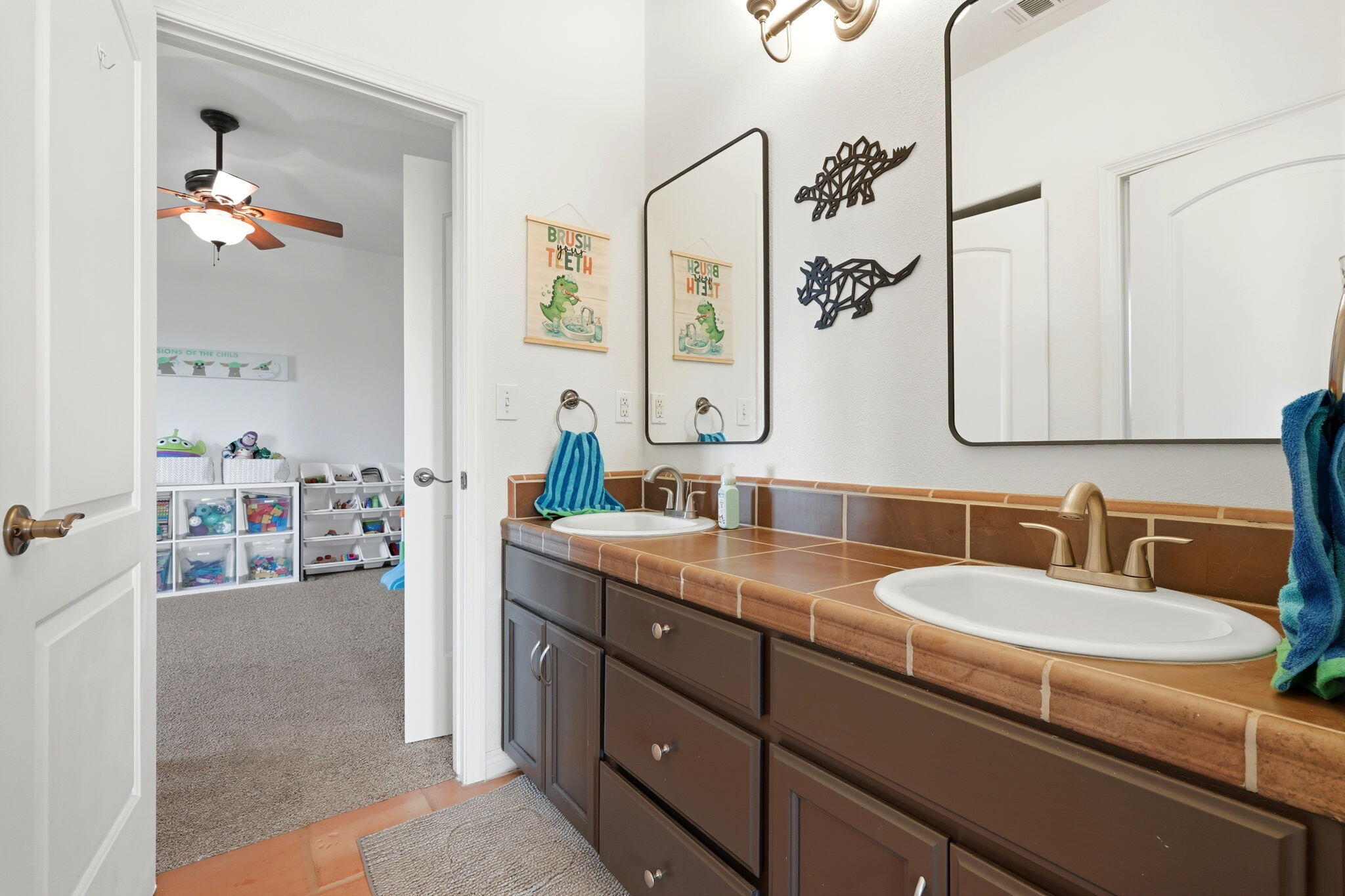 31356 Blair Rd, Exeter, CA 93221