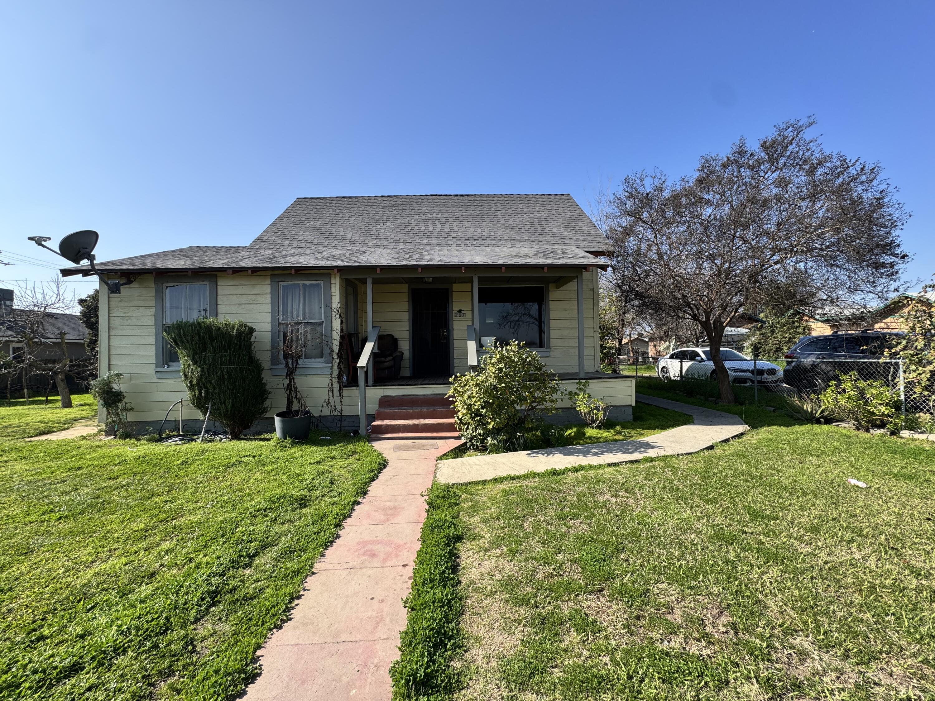 297 S Cornell St, Porterville, CA 93257