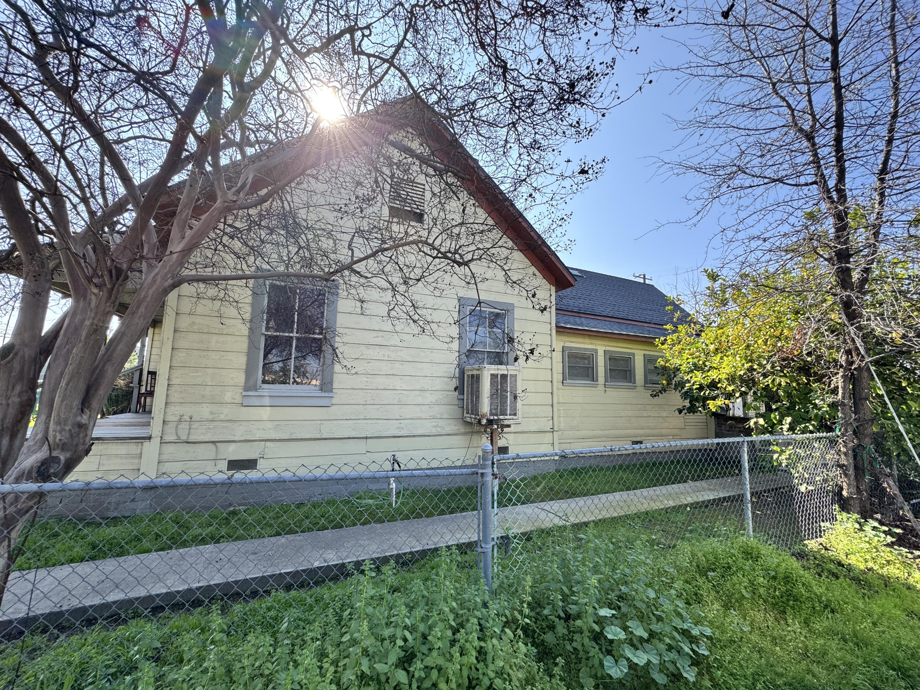 297 S Cornell St, Porterville, CA 93257