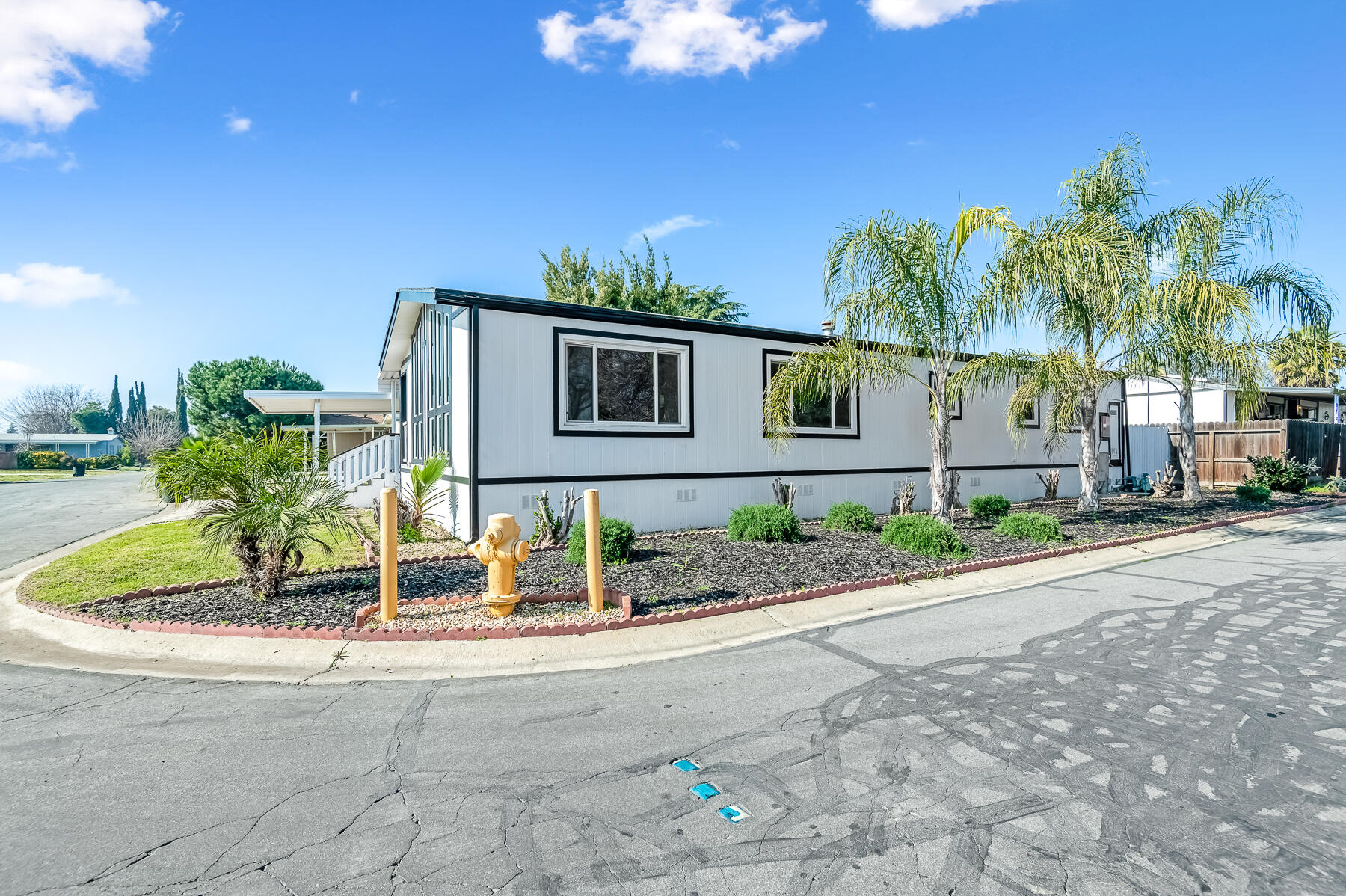 5505 W Tulare Ave #330, Visalia, CA 93277