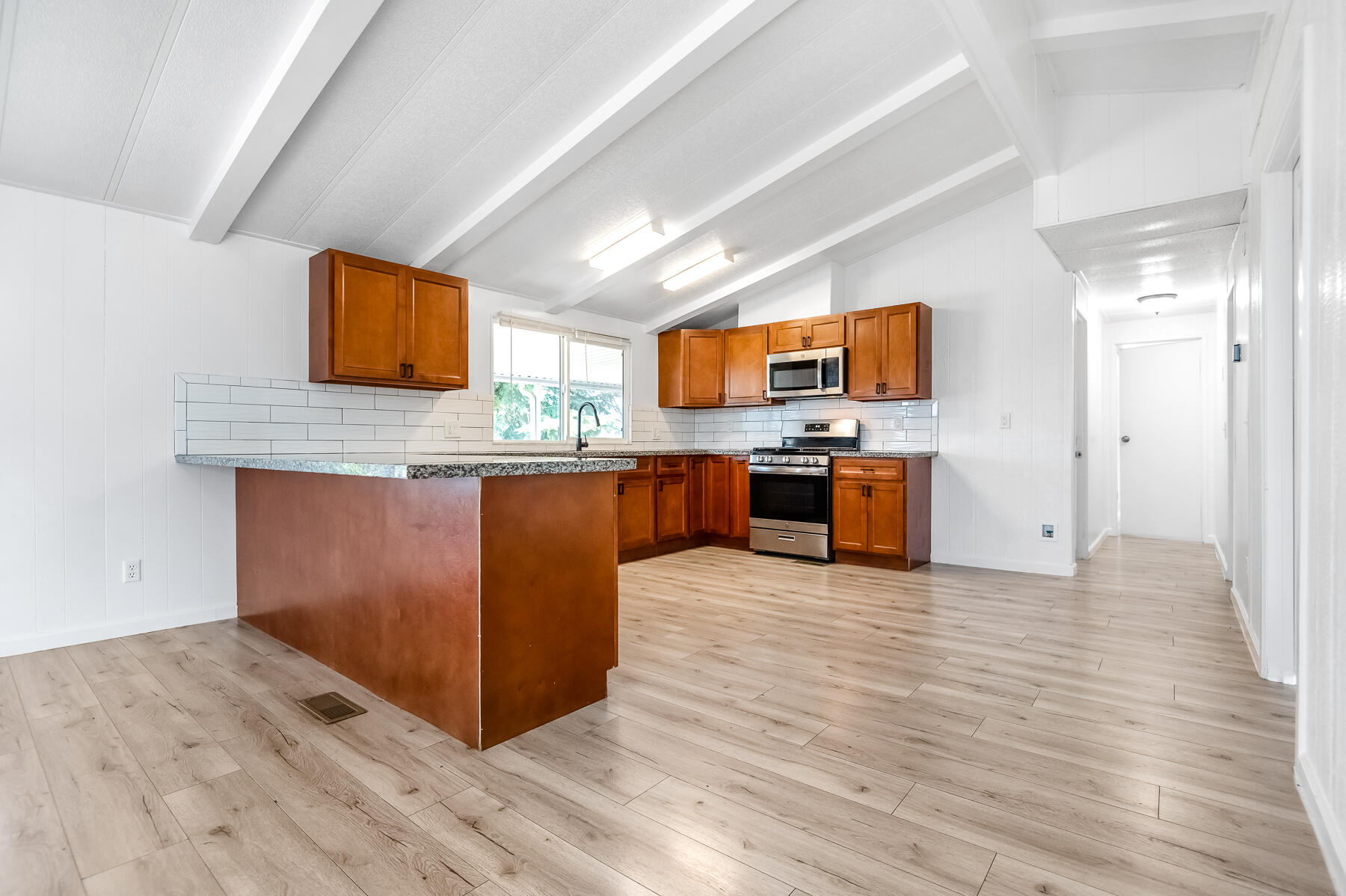 5505 W Tulare Ave #330, Visalia, CA 93277