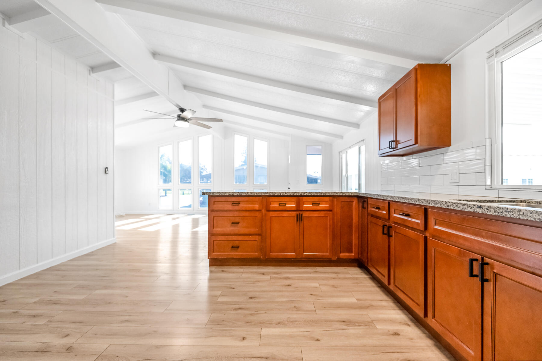 5505 W Tulare Ave #330, Visalia, CA 93277