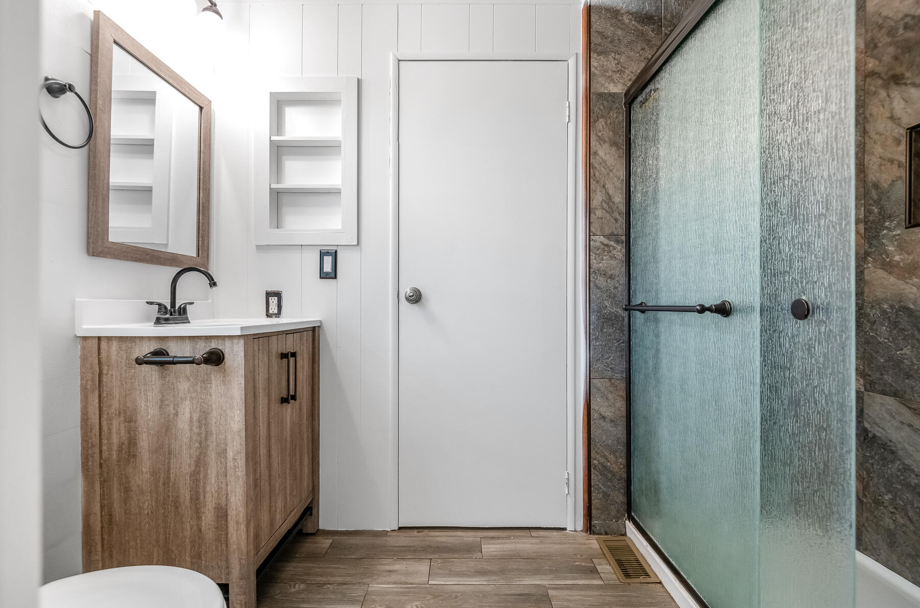 5505 W Tulare Ave #330, Visalia, CA 93277