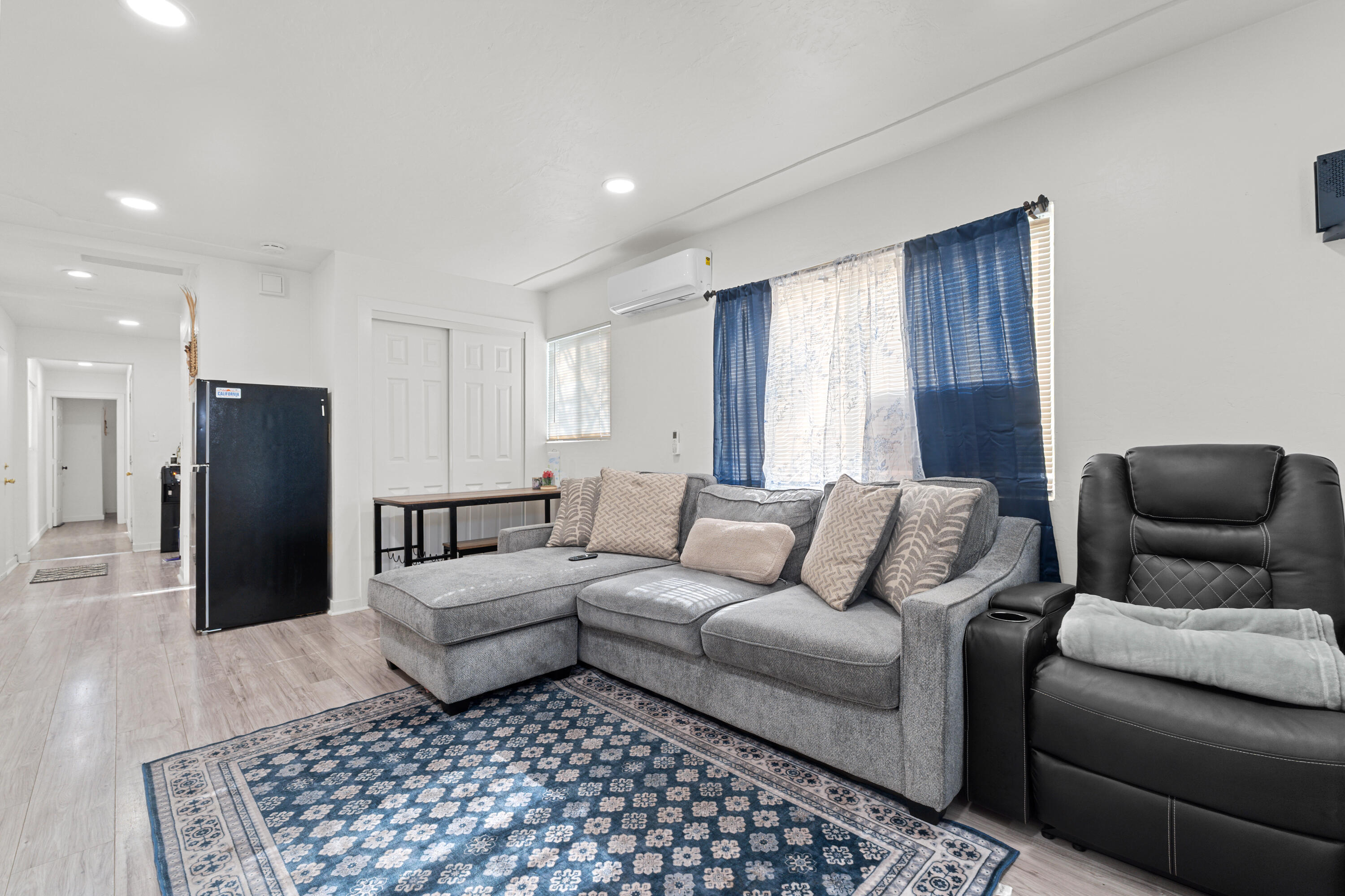 448 S Palm St, Woodlake, CA 93286