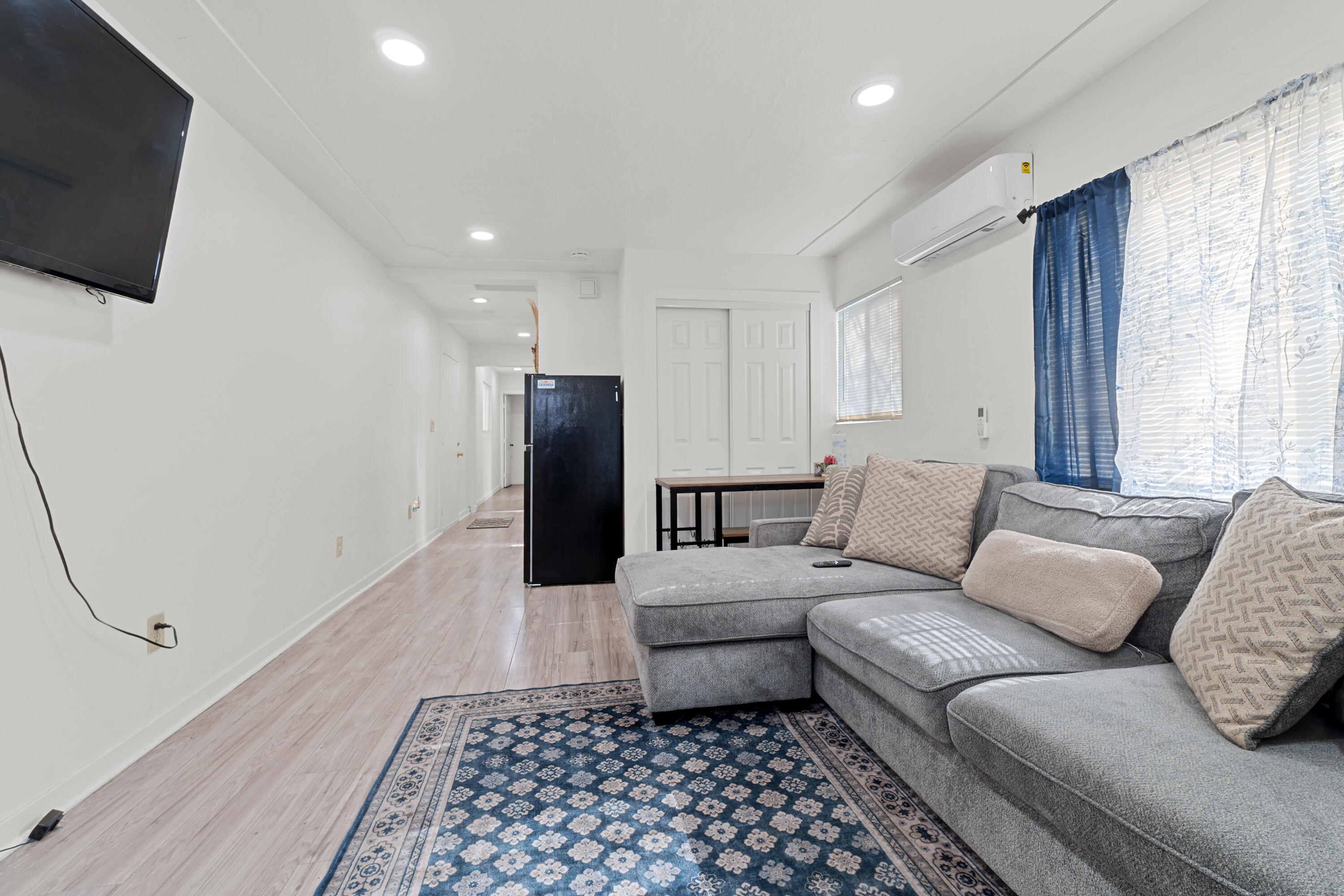 448 S Palm St, Woodlake, CA 93286