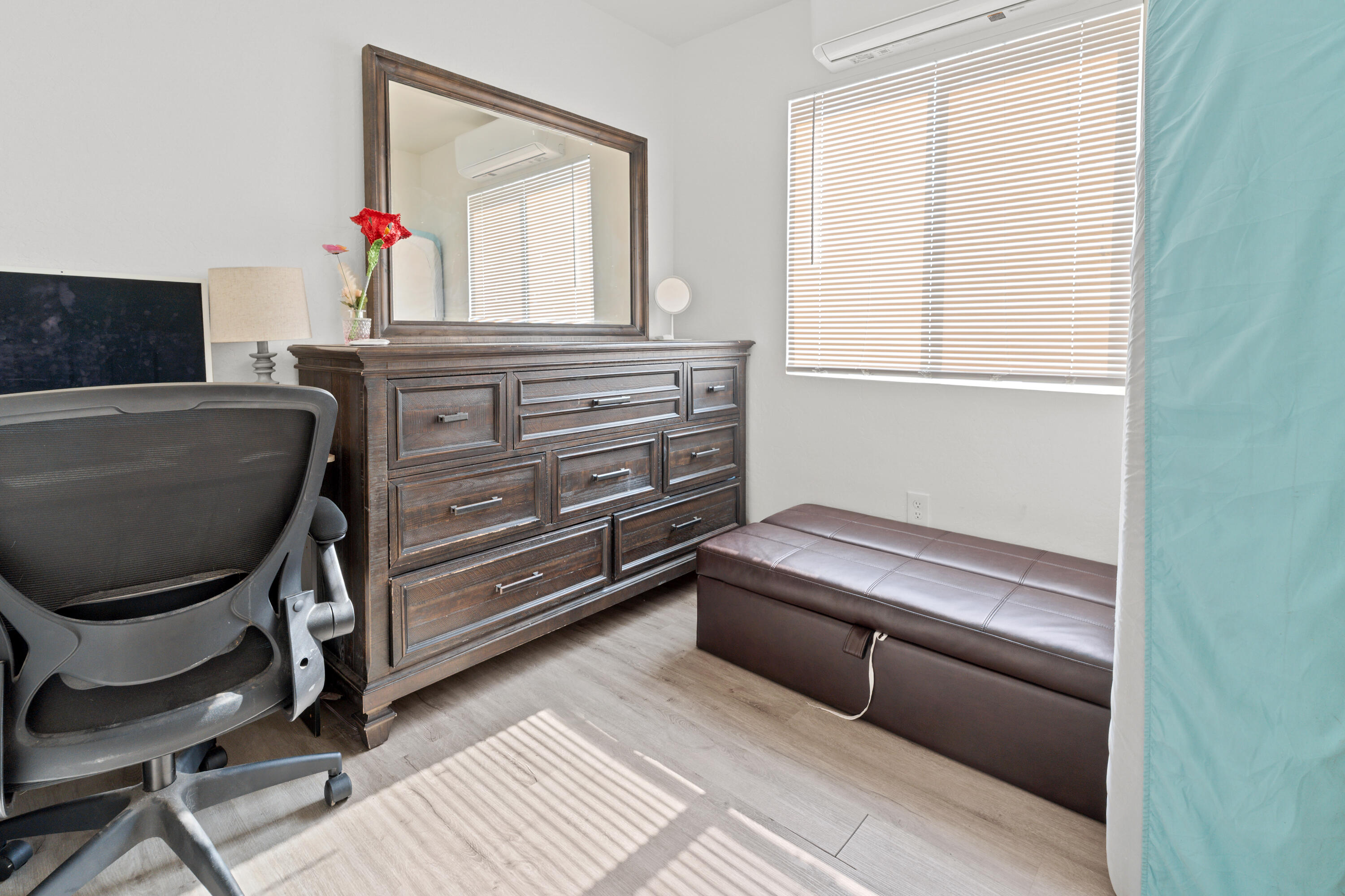 448 S Palm St, Woodlake, CA 93286