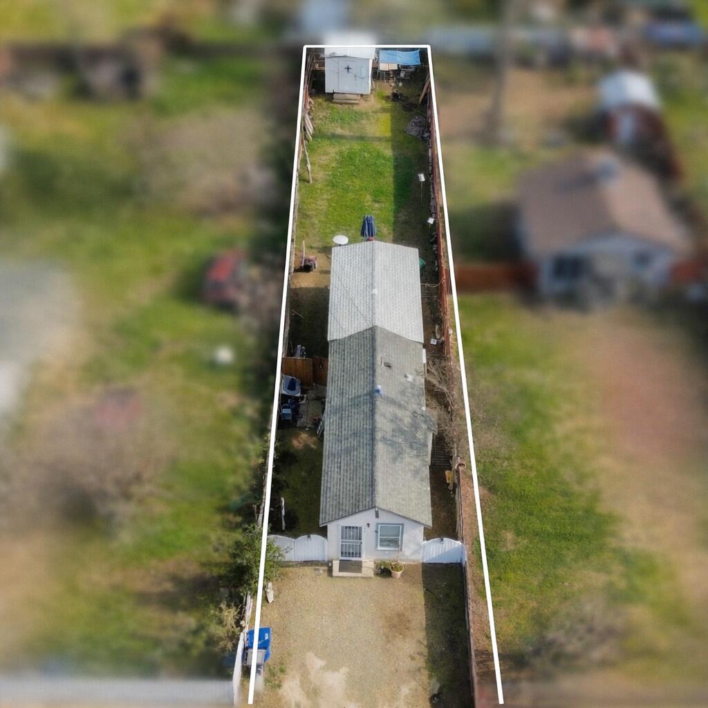 448 S Palm St, Woodlake, CA 93286