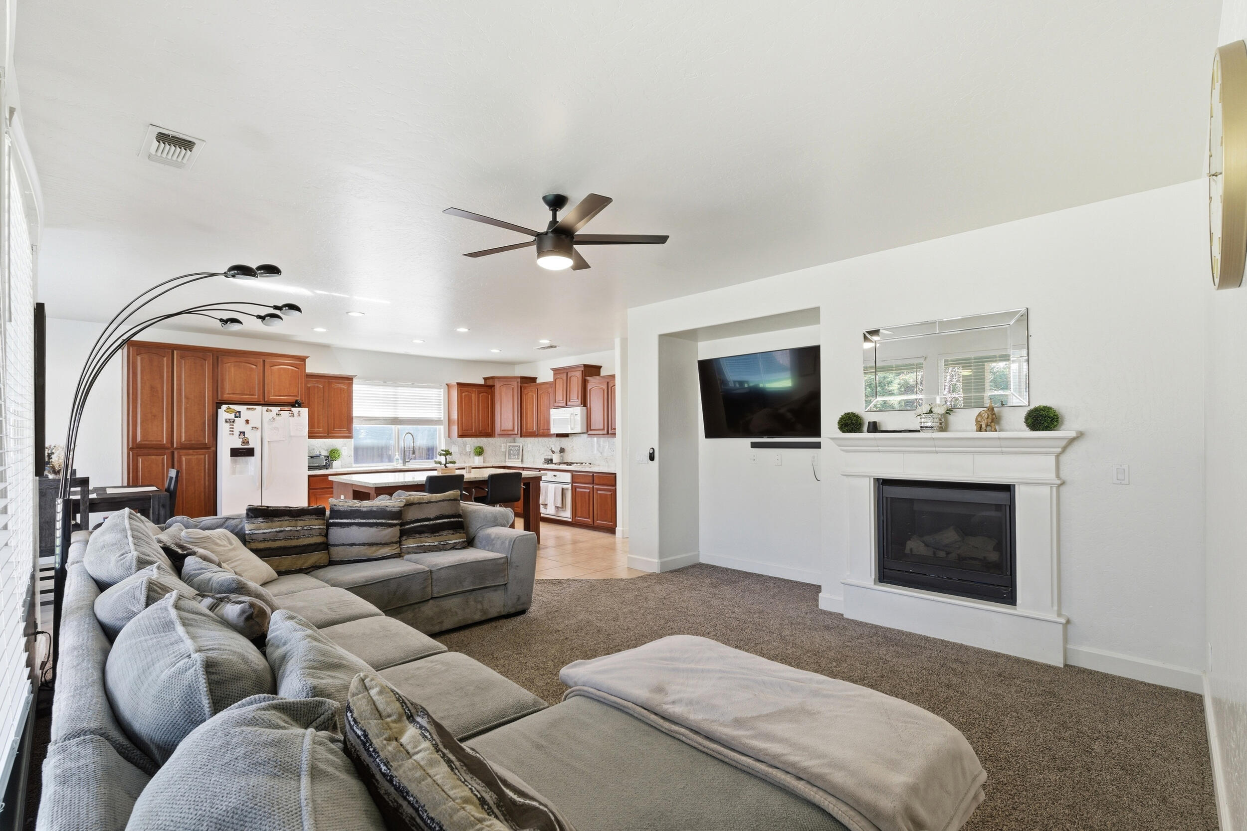 346 Martin St, Tulare, CA 93274