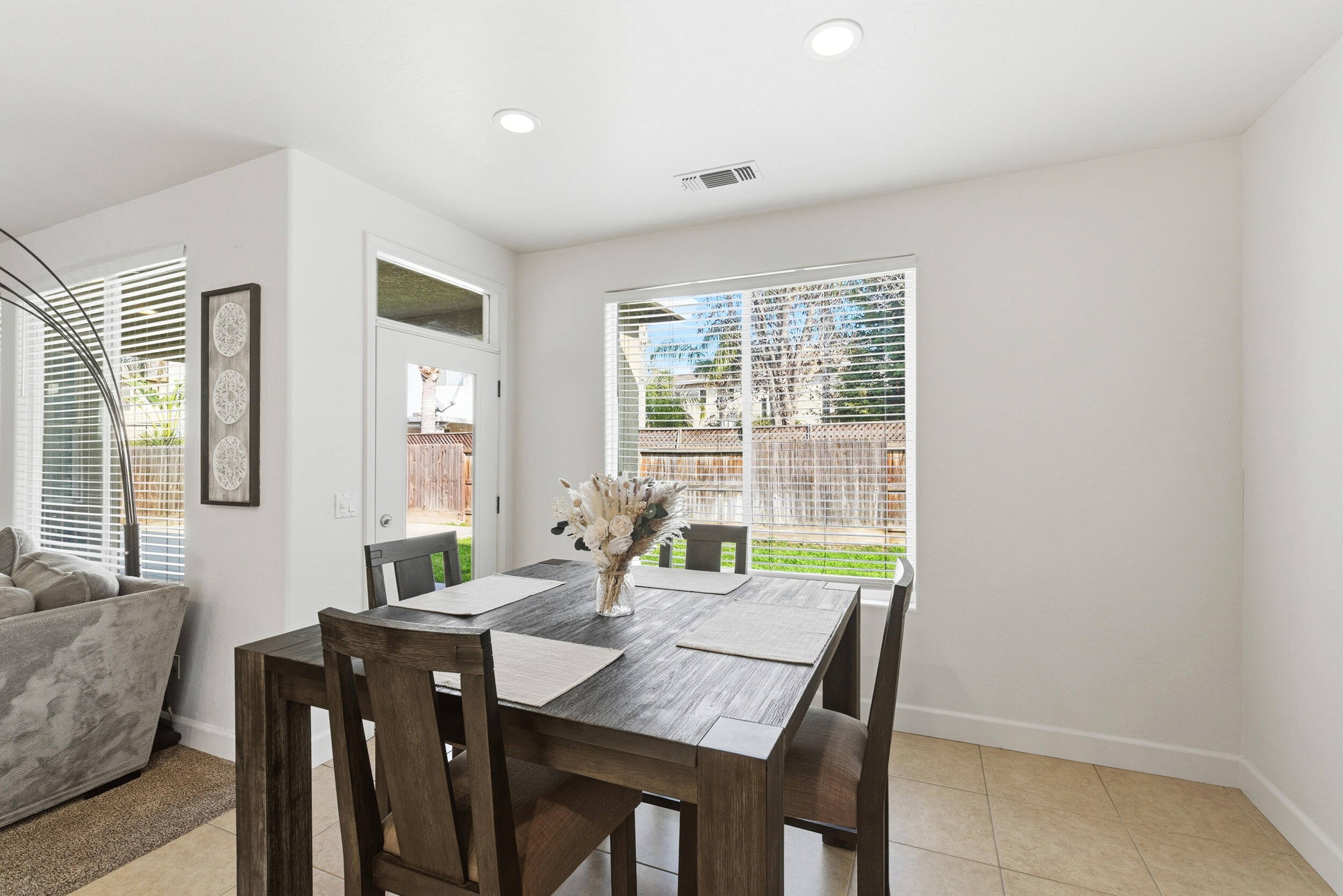 346 Martin St, Tulare, CA 93274