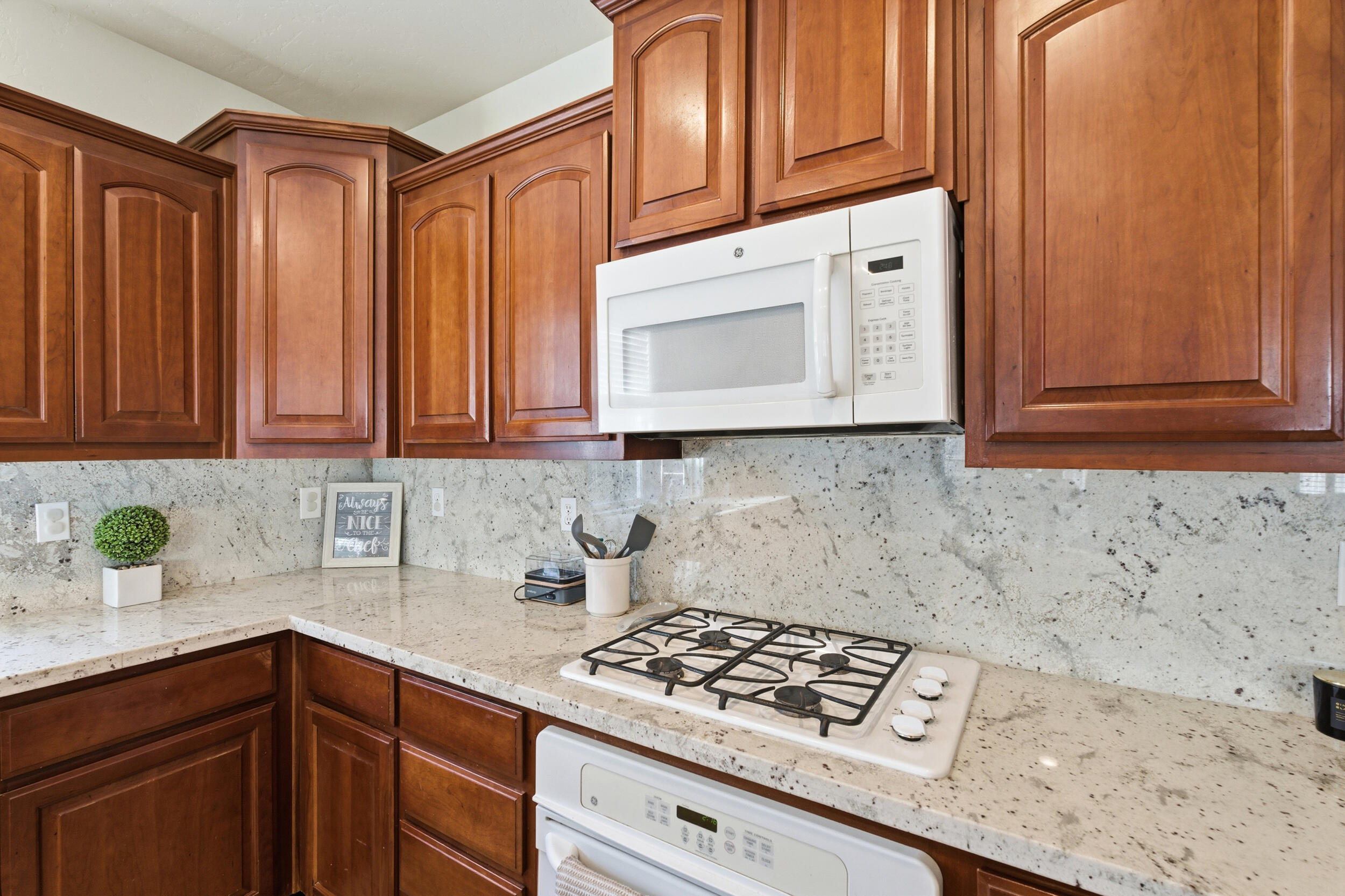 346 Martin St, Tulare, CA 93274