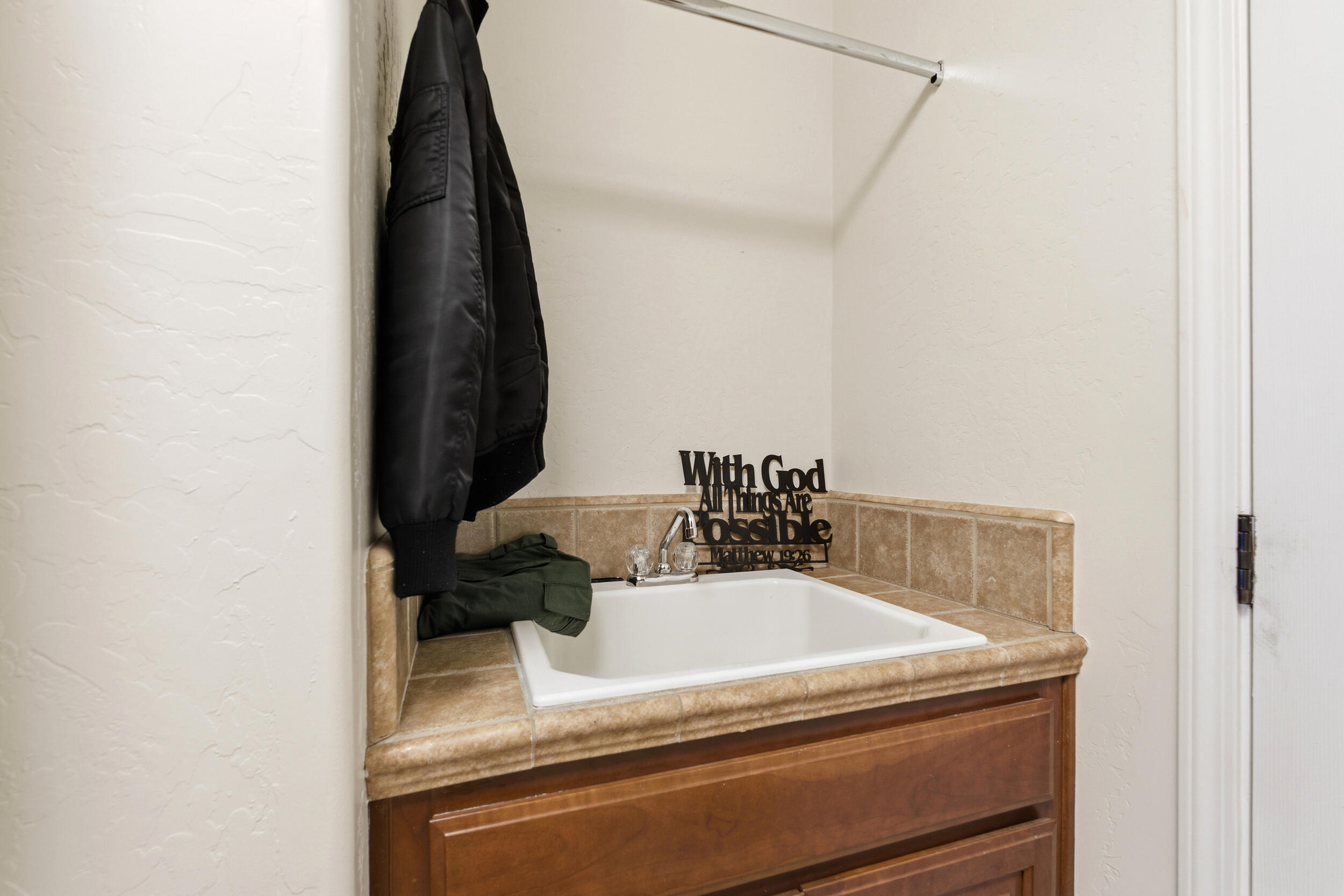 346 Martin St, Tulare, CA 93274