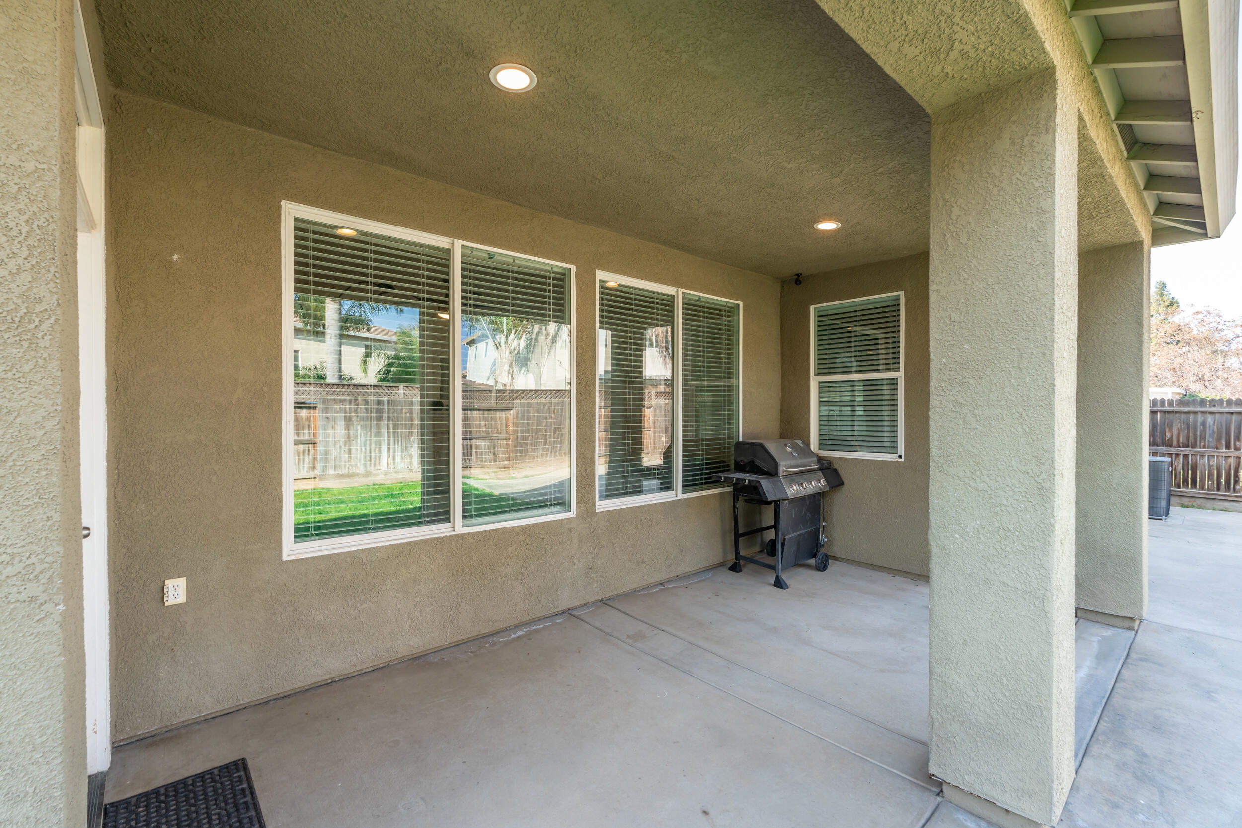 346 Martin St, Tulare, CA 93274