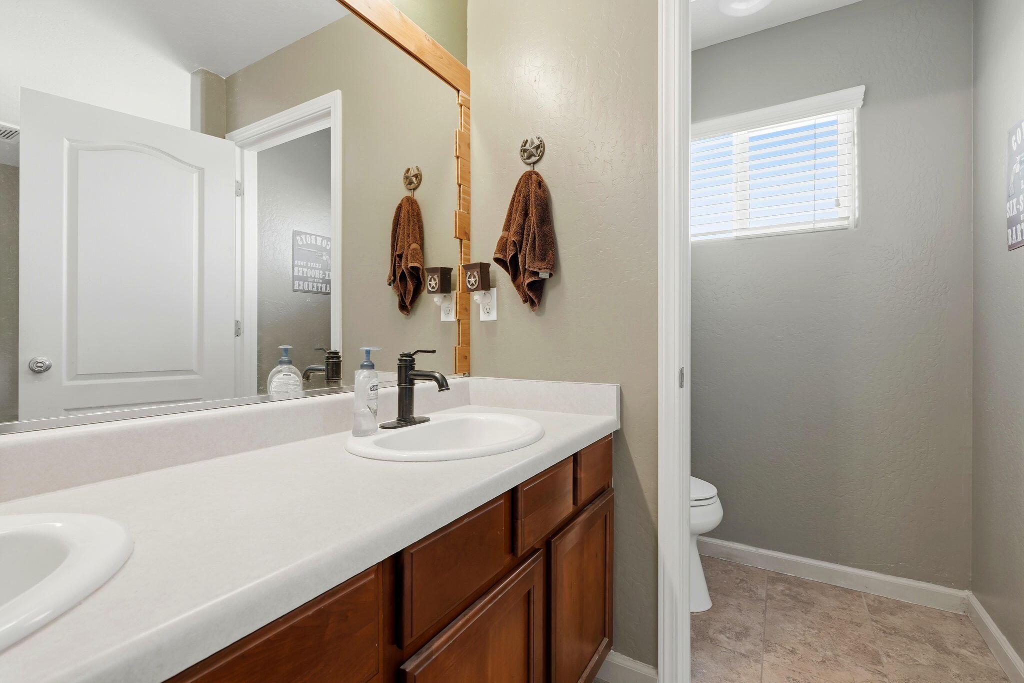 4312 E Stapp Ave, Visalia, CA 93292