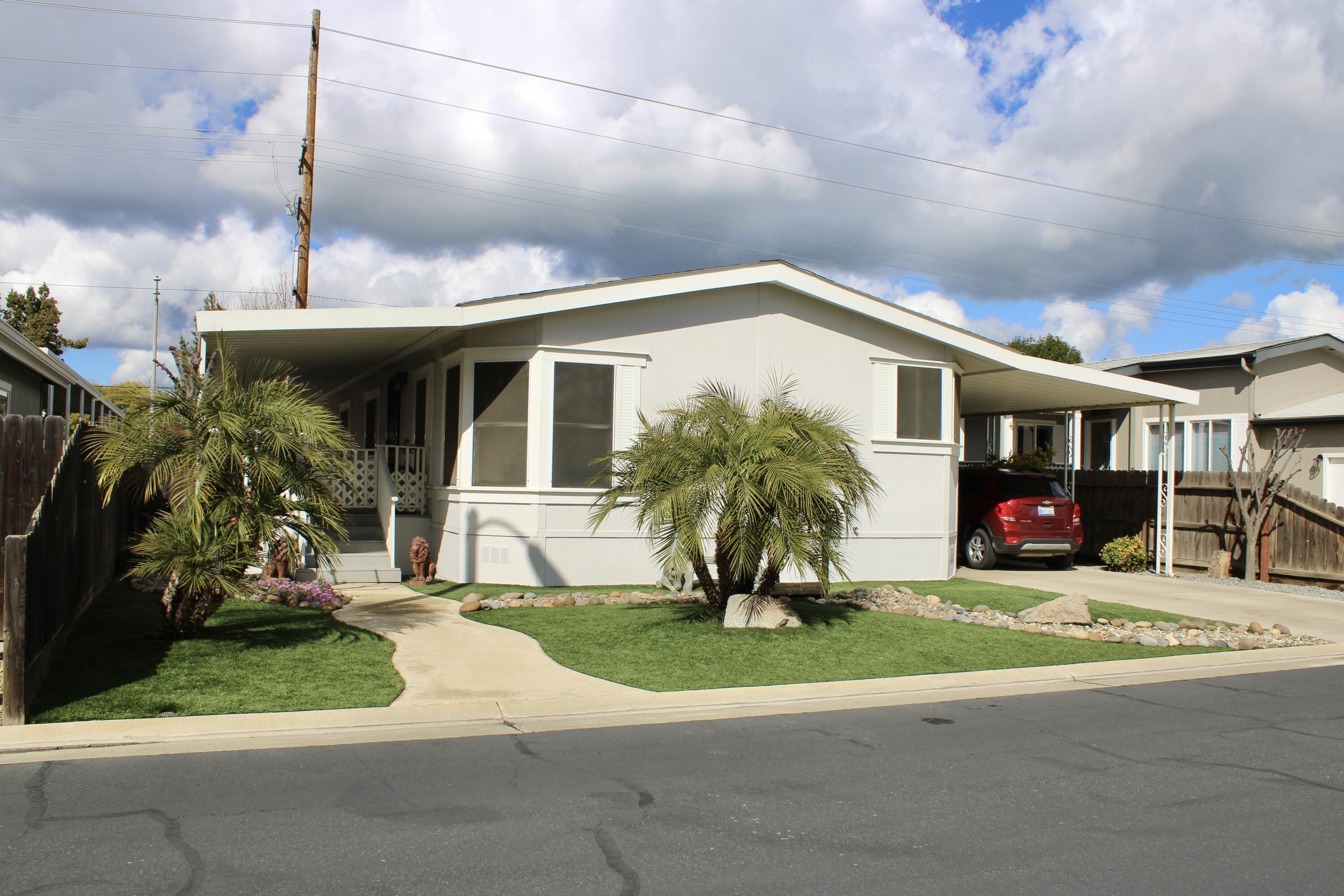 100 S Westwood St #17, Porterville, CA 93257