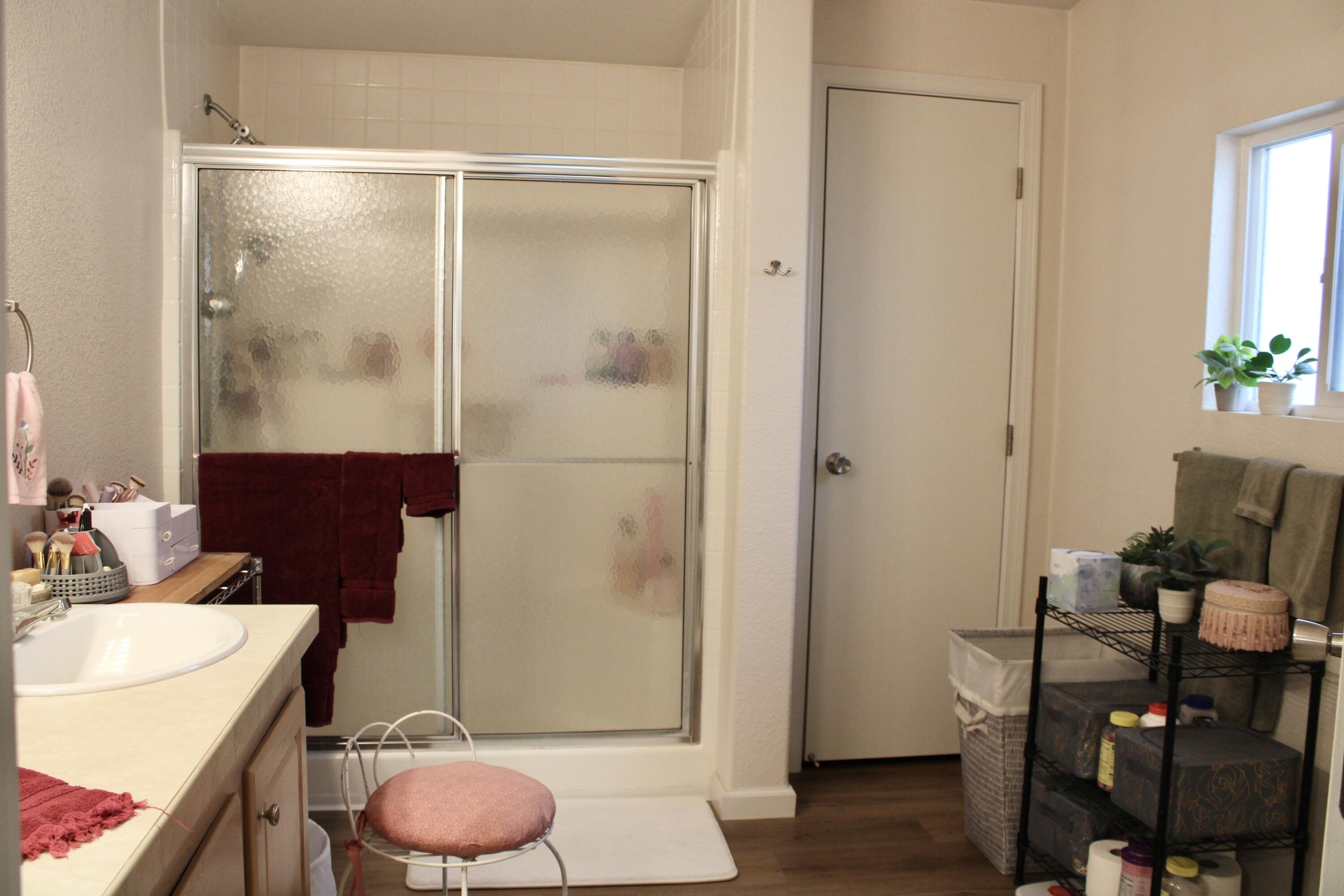 100 S Westwood St #17, Porterville, CA 93257