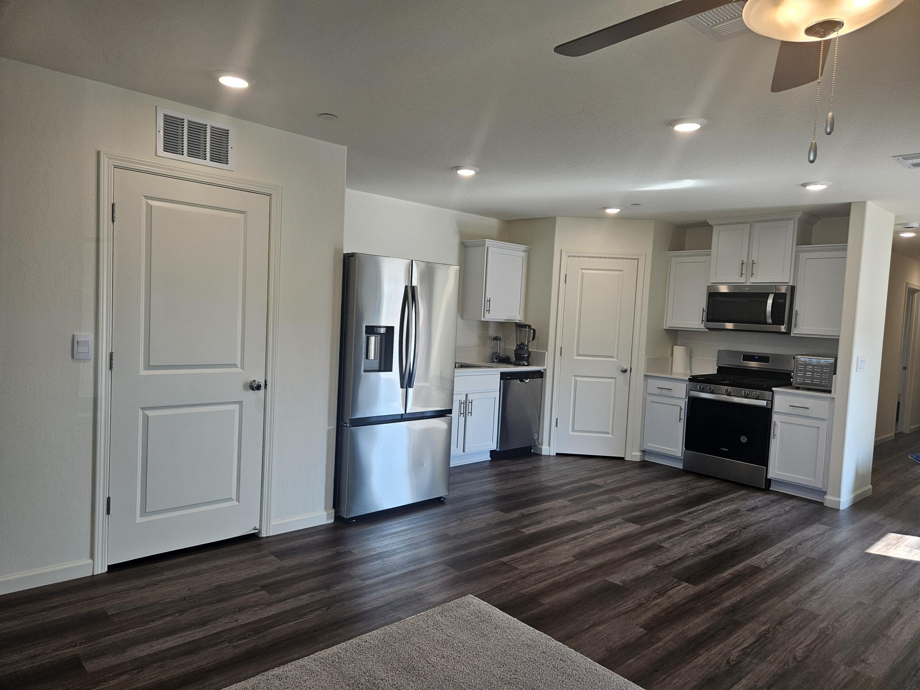 725 James Ave, Corcoran, CA 93212