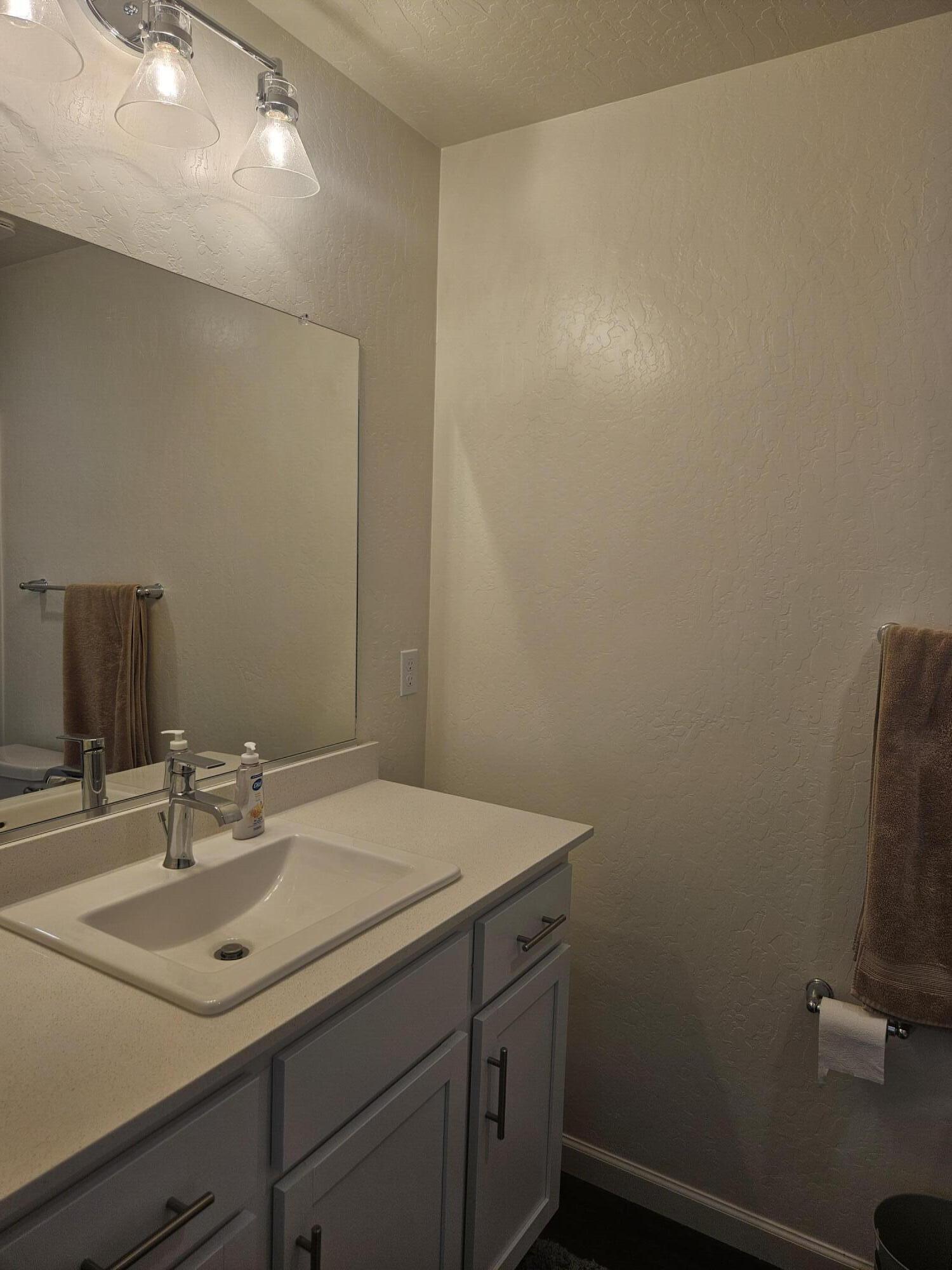 725 James Ave, Corcoran, CA 93212