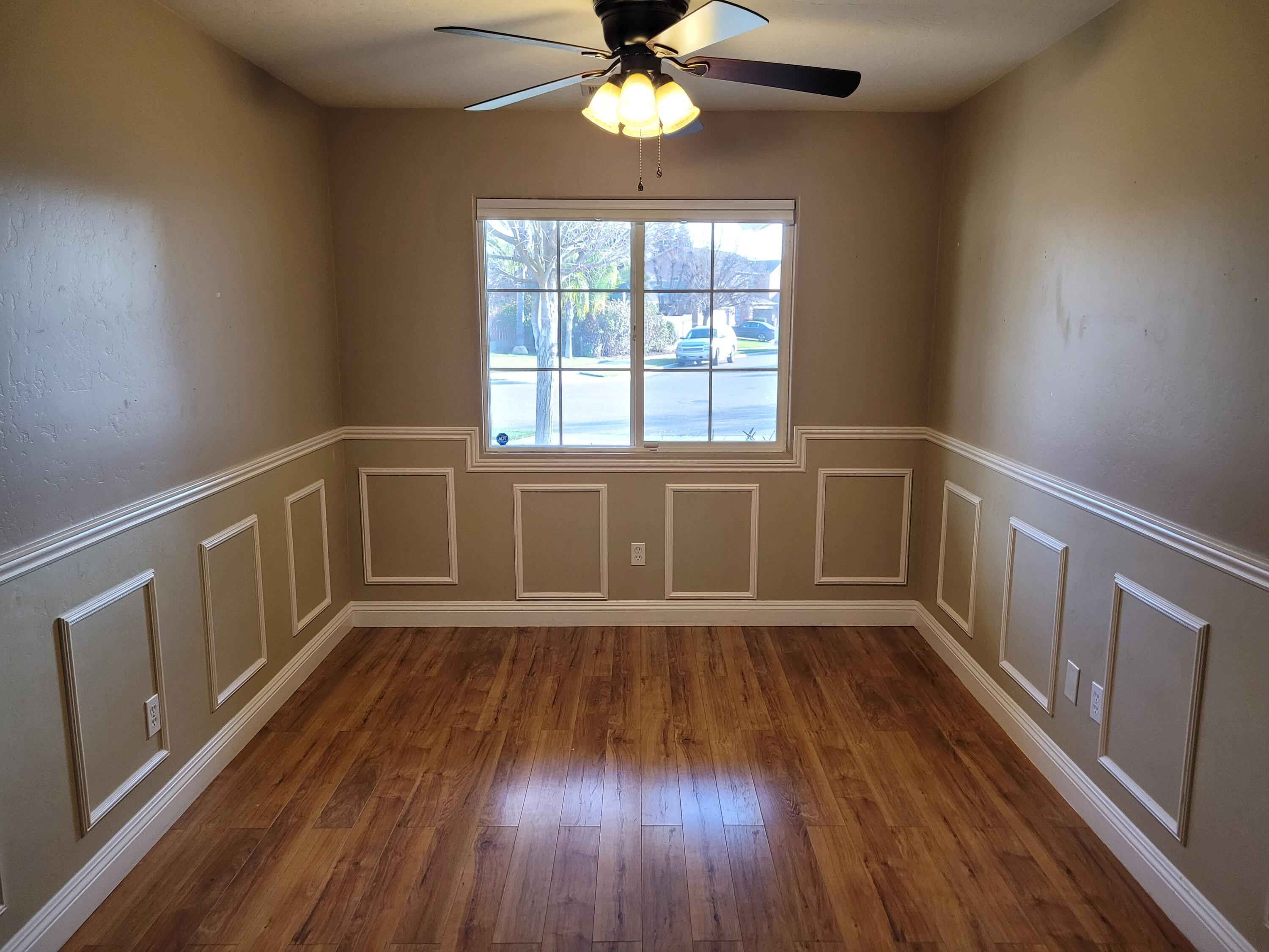 2542 E Parkview Ave, Visalia, CA 93292