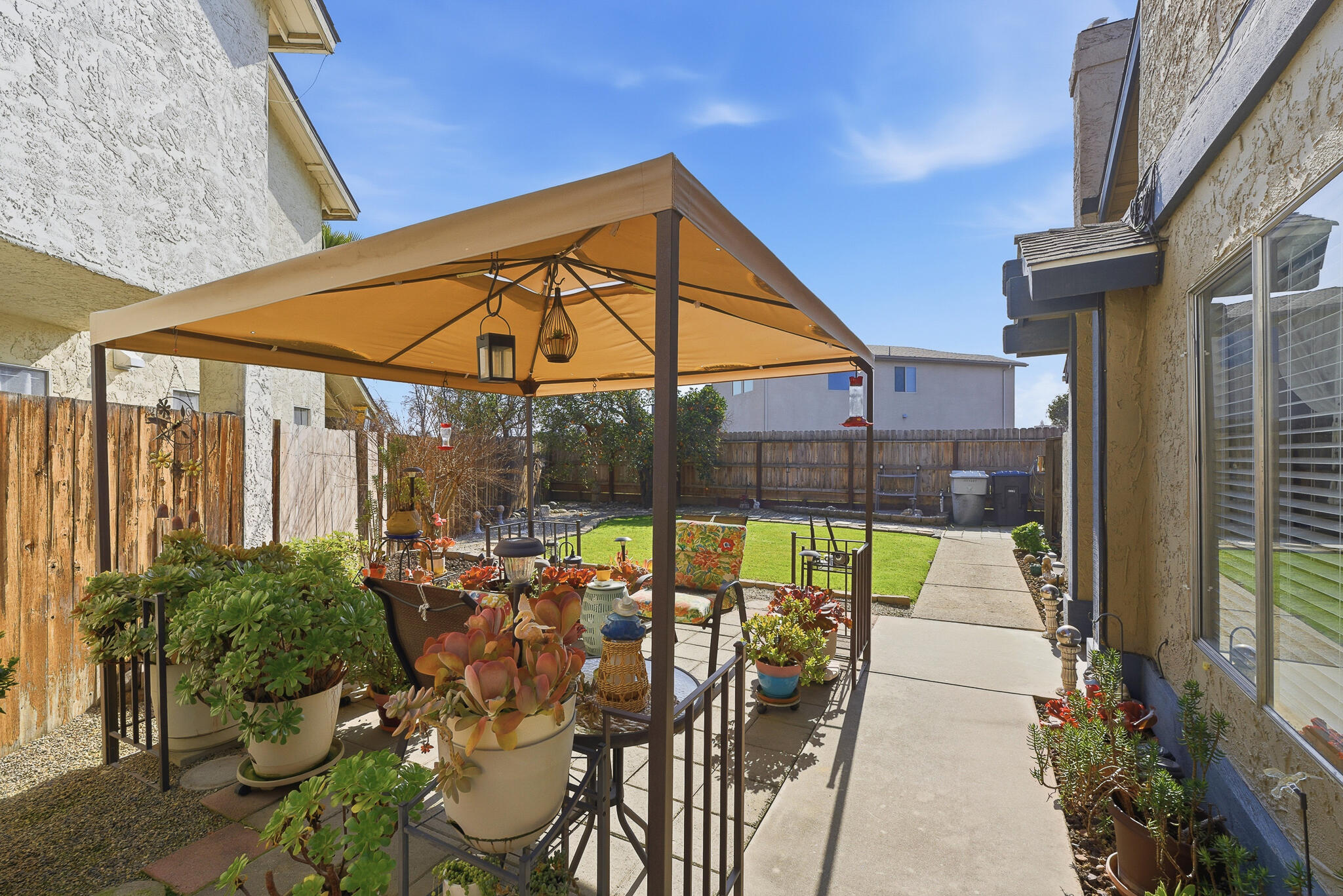 1205 E Ferguson Ave, Visalia, CA 93292