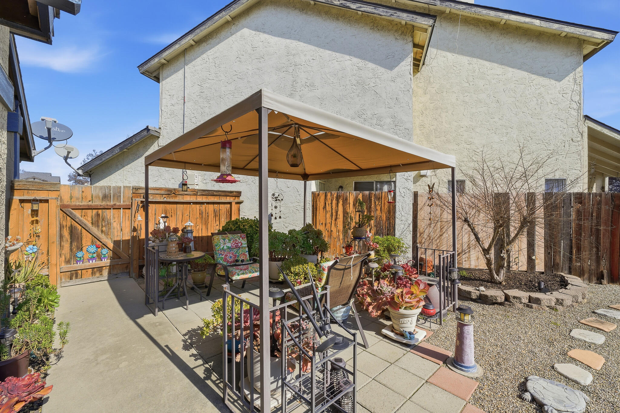 1205 E Ferguson Ave, Visalia, CA 93292