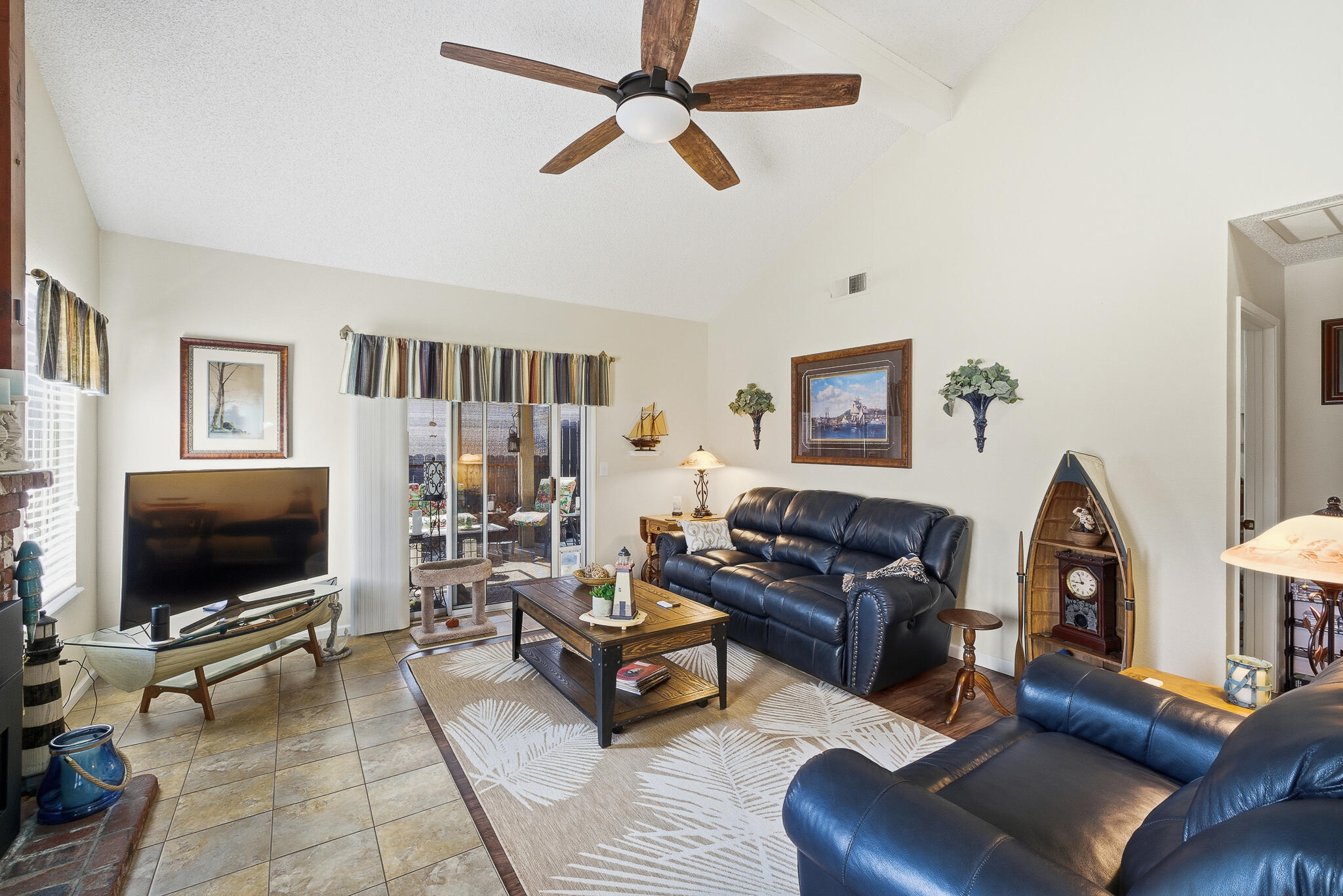 1205 E Ferguson Ave, Visalia, CA 93292