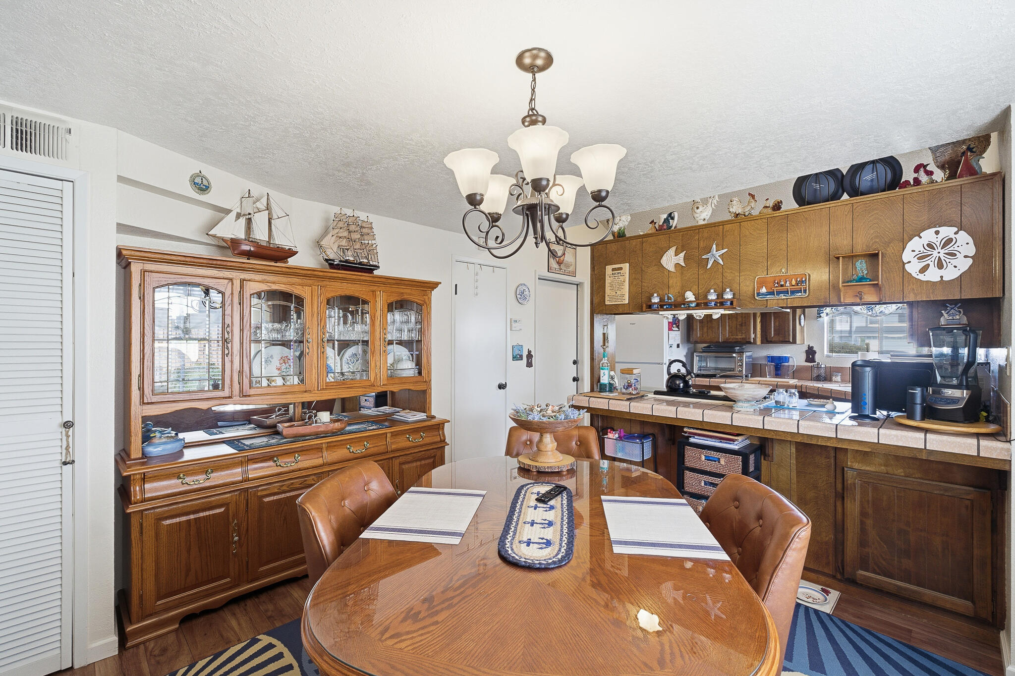 1205 E Ferguson Ave, Visalia, CA 93292