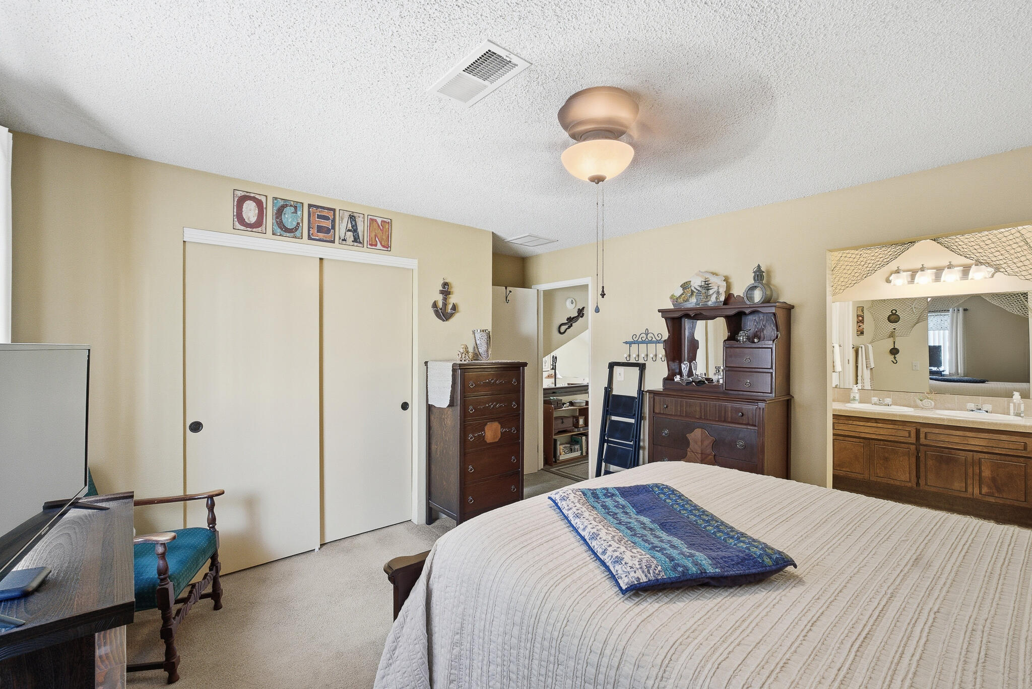 1205 E Ferguson Ave, Visalia, CA 93292