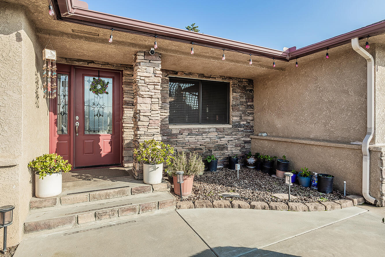 5644 N Hazel Ave, Fresno, CA 93711