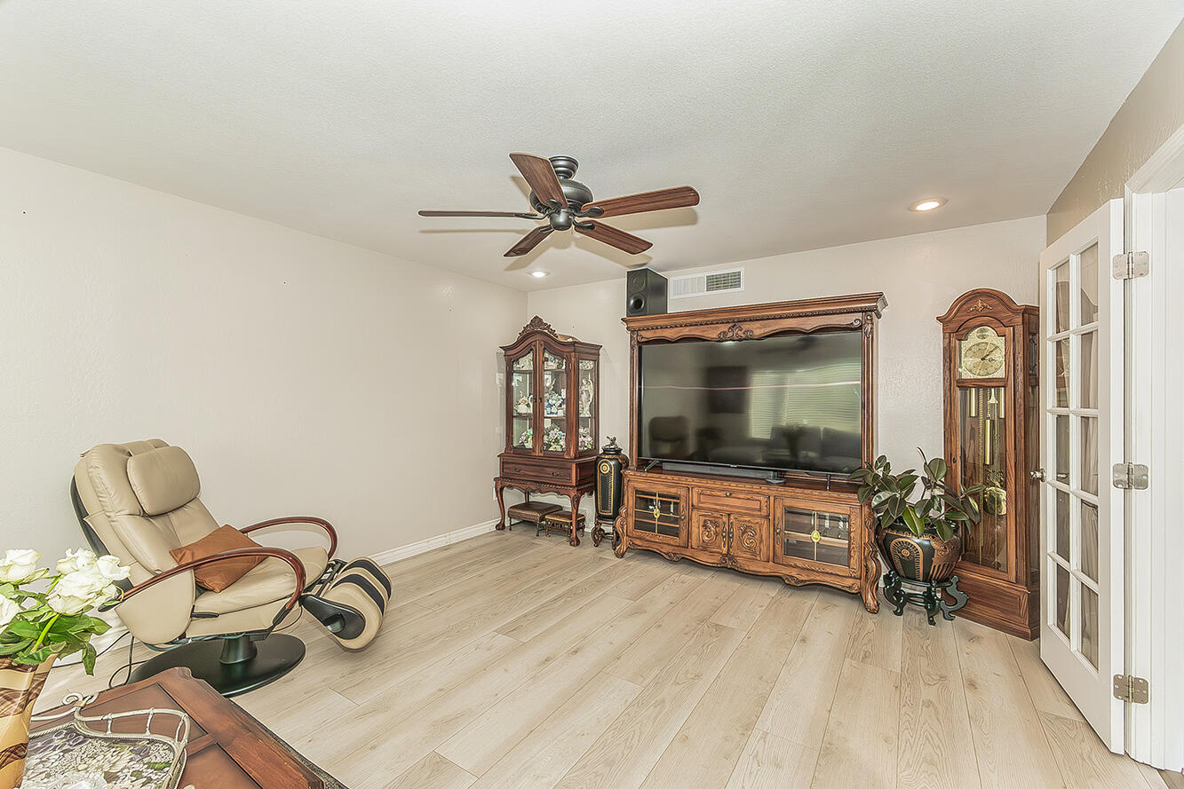 5644 N Hazel Ave, Fresno, CA 93711