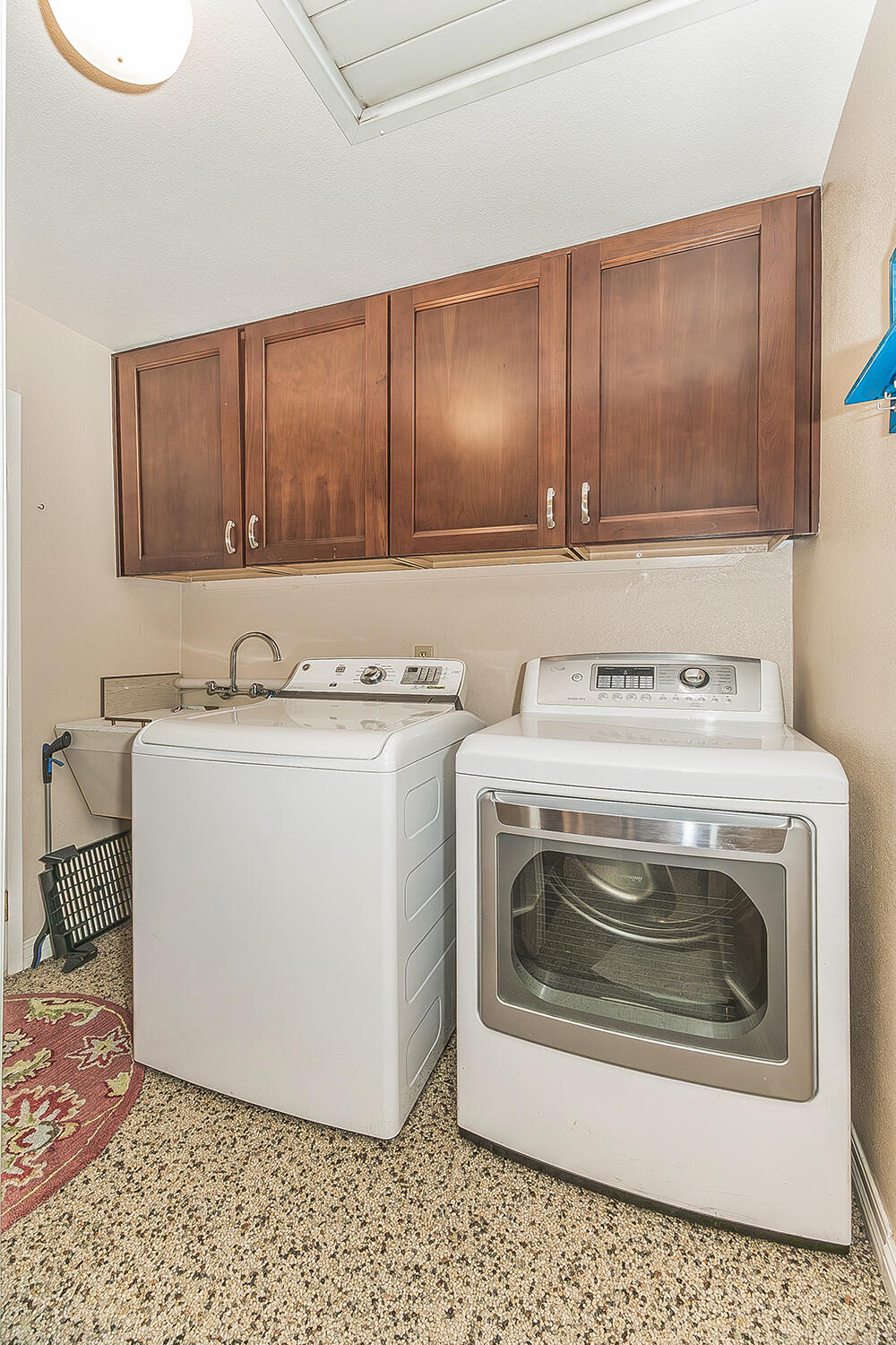 5644 N Hazel Ave, Fresno, CA 93711