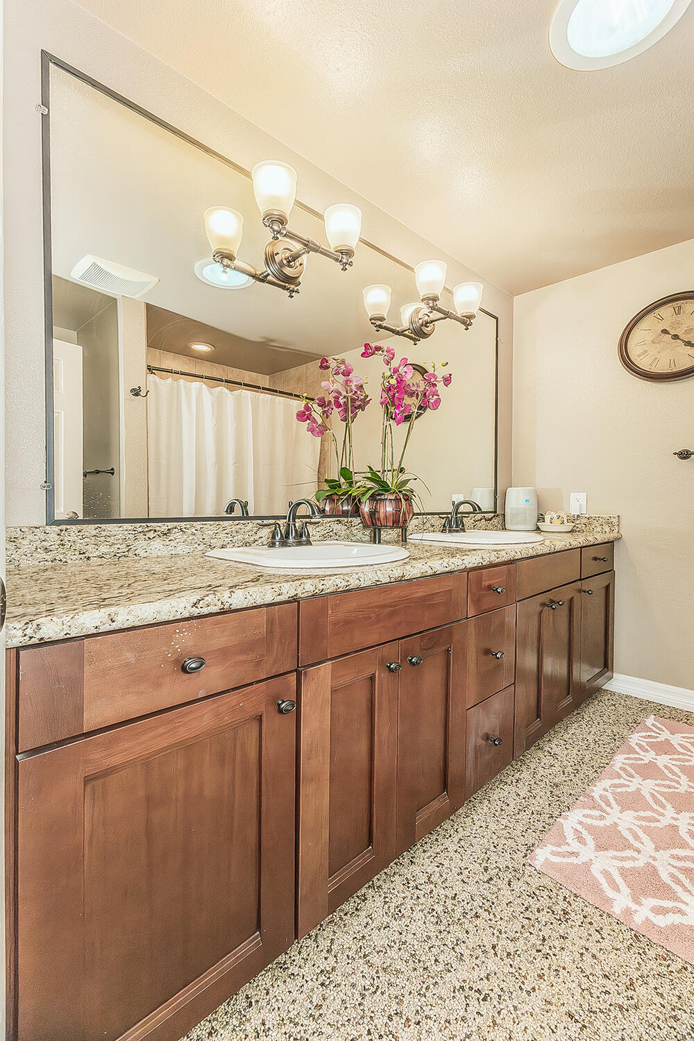 5644 N Hazel Ave, Fresno, CA 93711