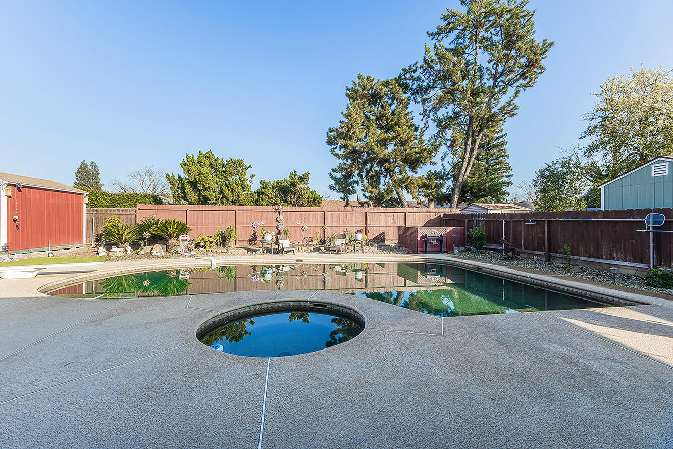 5644 N Hazel Ave, Fresno, CA 93711