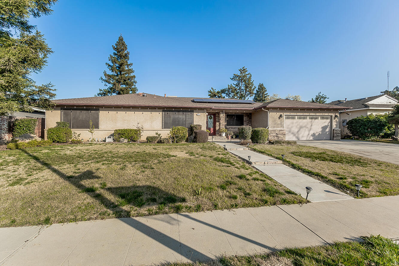 5644 N Hazel Ave, Fresno, CA 93711