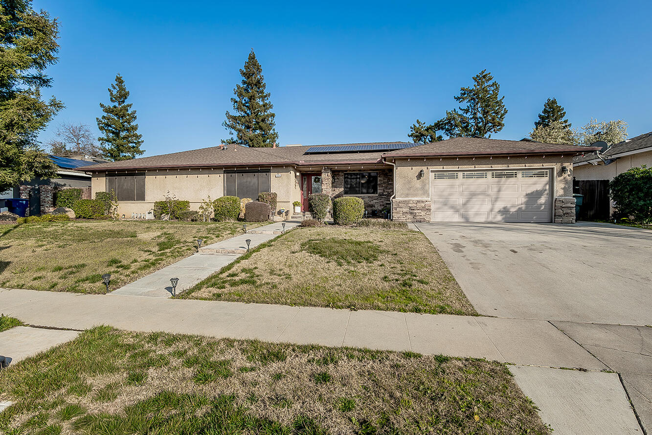 5644 N Hazel Ave, Fresno, CA 93711