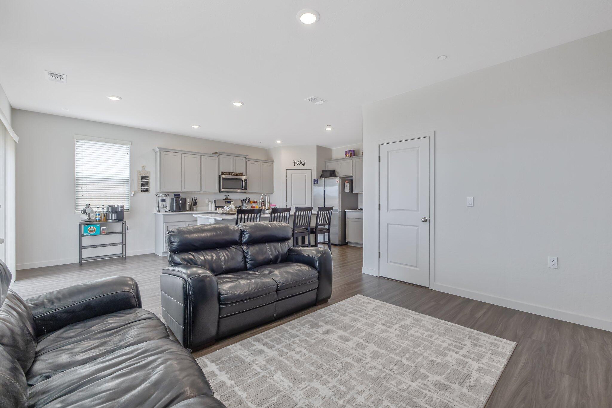 920 Maricopa St, Tulare, CA 93274