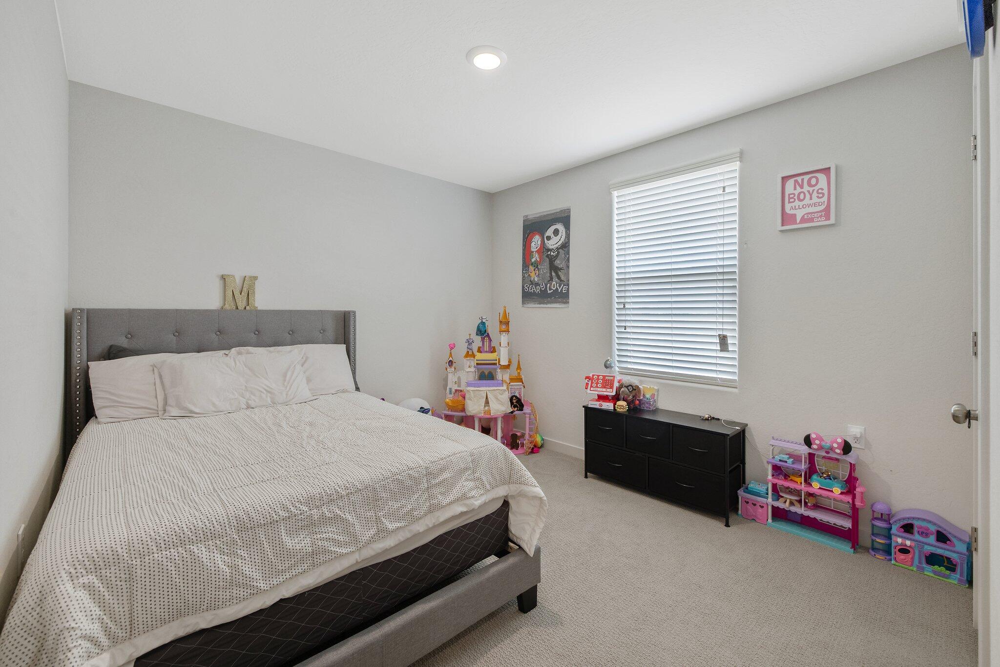 920 Maricopa St, Tulare, CA 93274