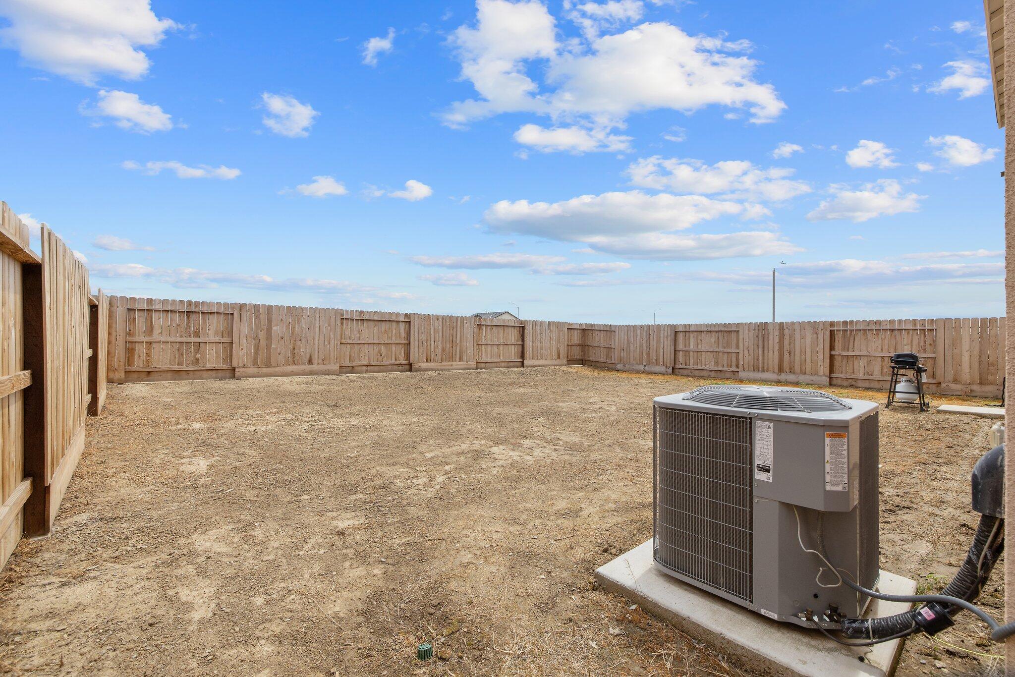 920 Maricopa St, Tulare, CA 93274