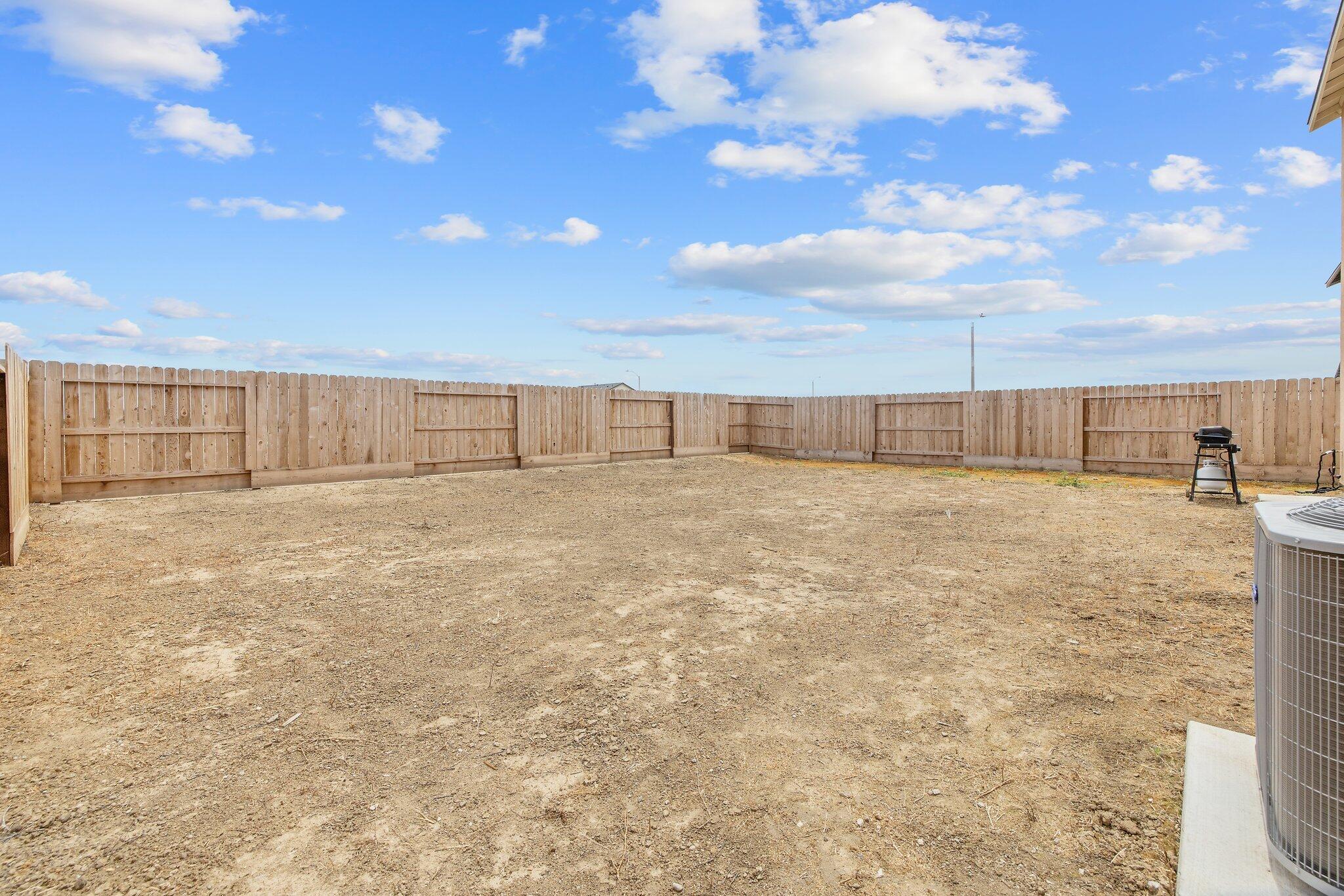 920 Maricopa St, Tulare, CA 93274