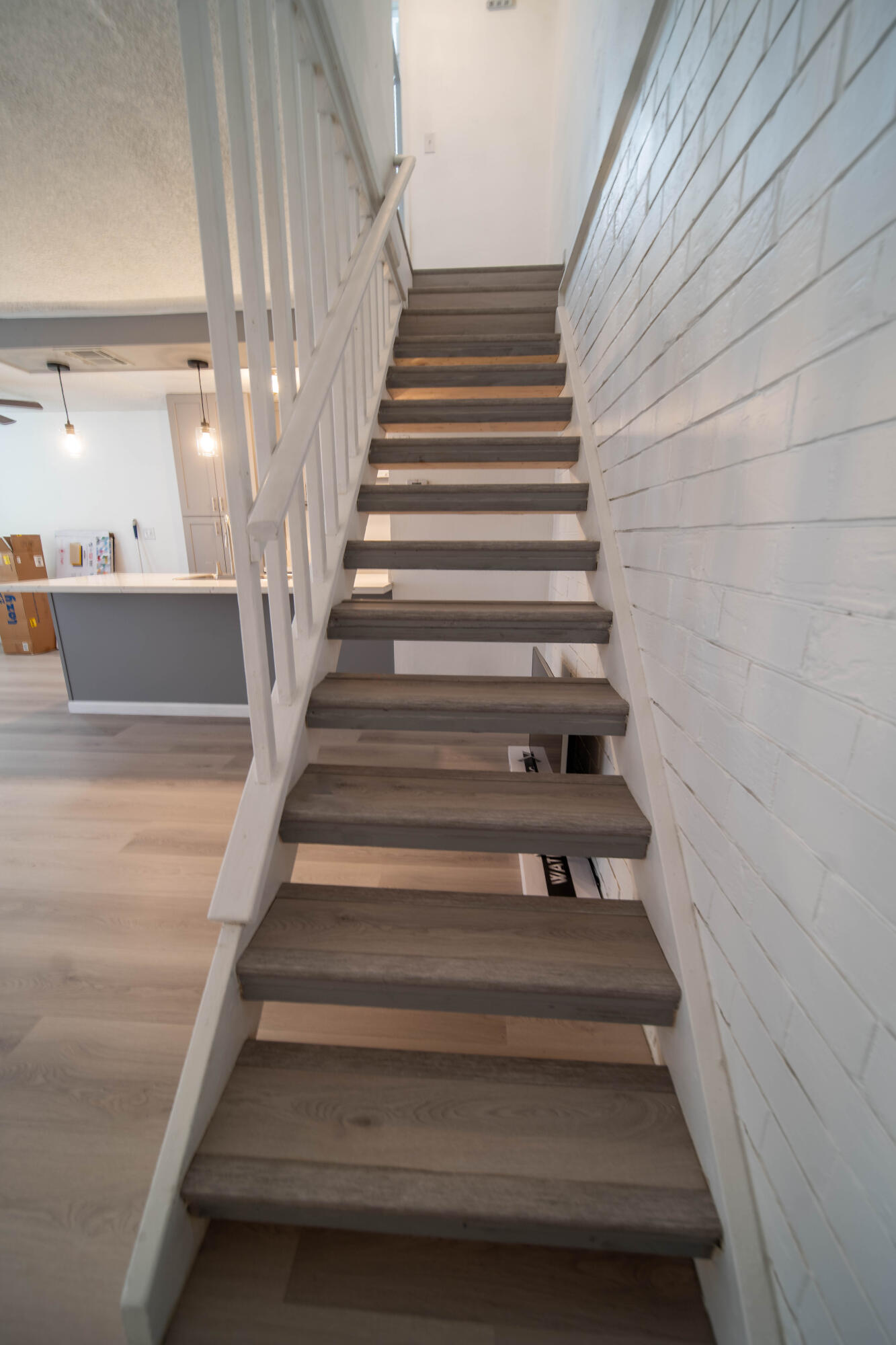 2585 W Fairmont Ave, Fresno, CA 93705