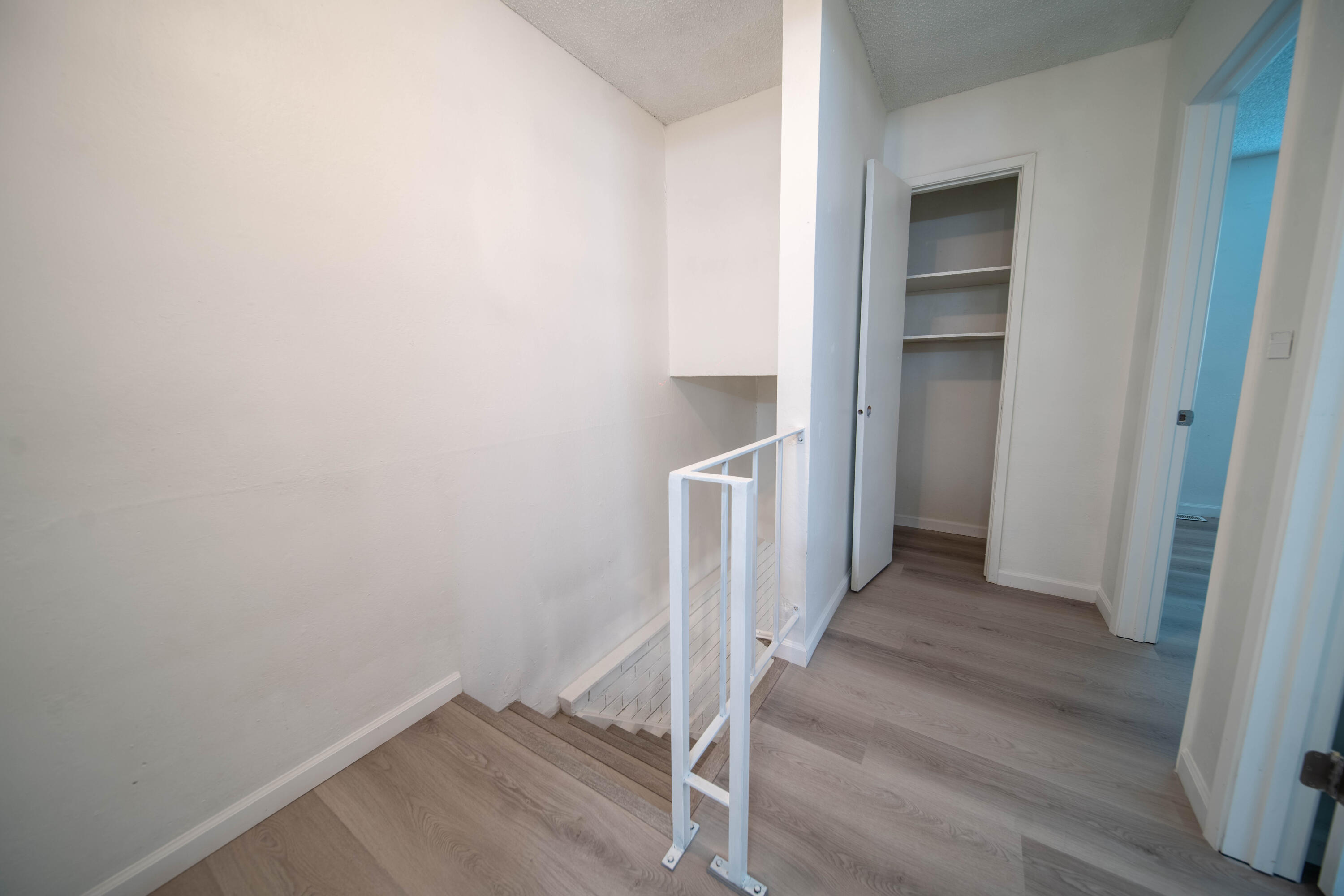 2585 W Fairmont Ave, Fresno, CA 93705