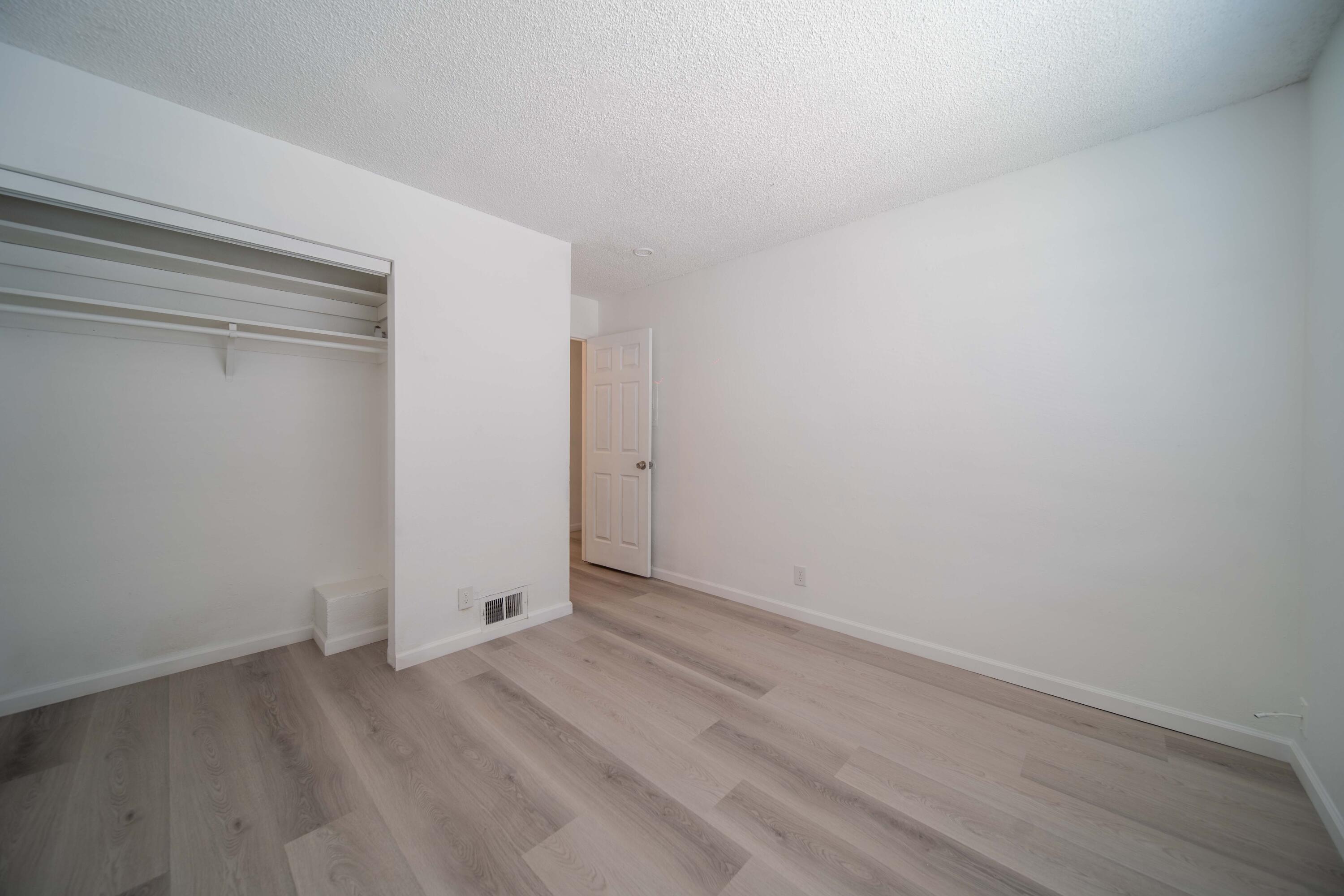 2585 W Fairmont Ave, Fresno, CA 93705